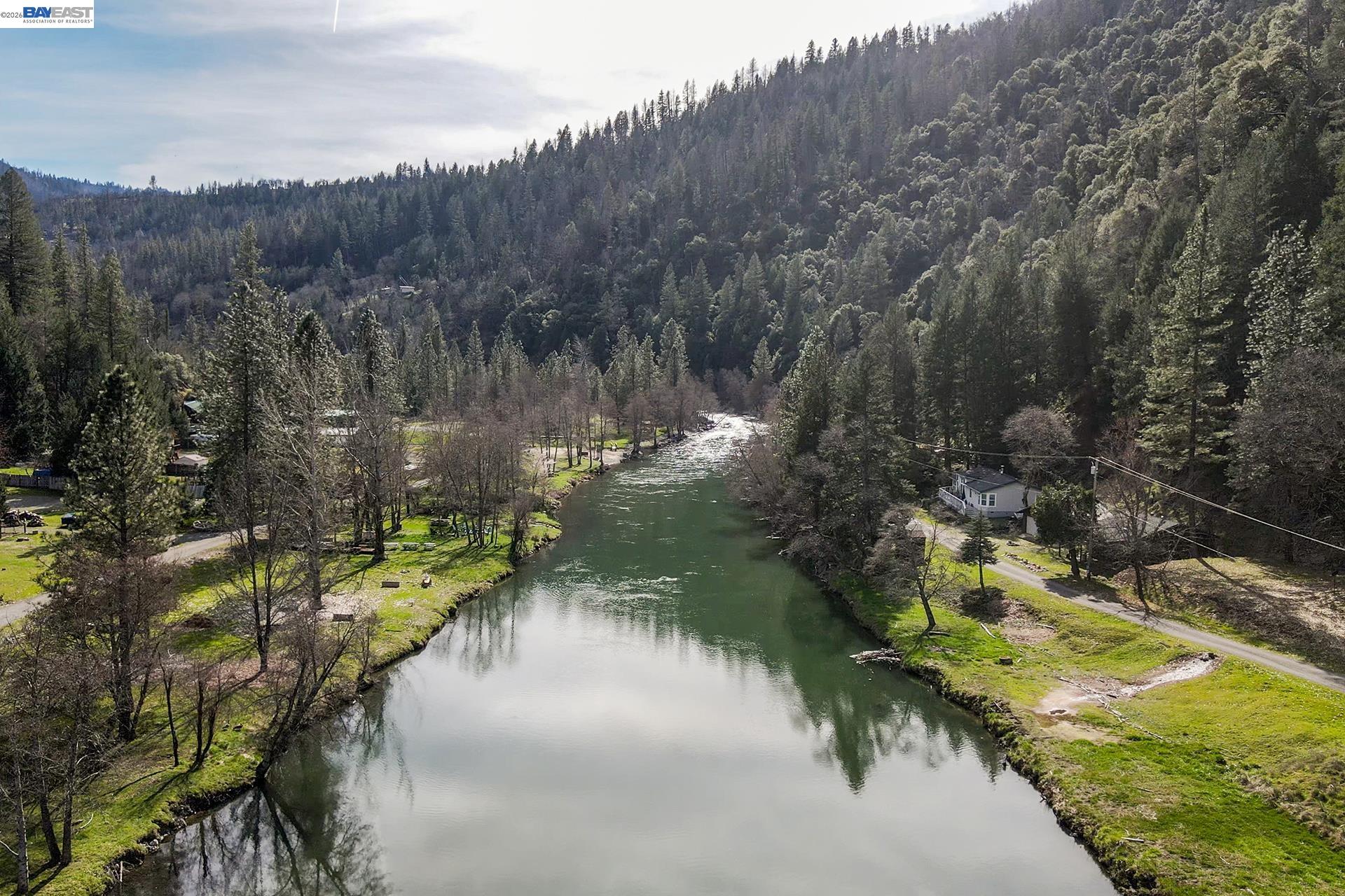 Detail Gallery Image 5 of 52 For 2393 Poker Bar Rd, Douglas City,  CA 96024 - 3 Beds | 2/1 Baths