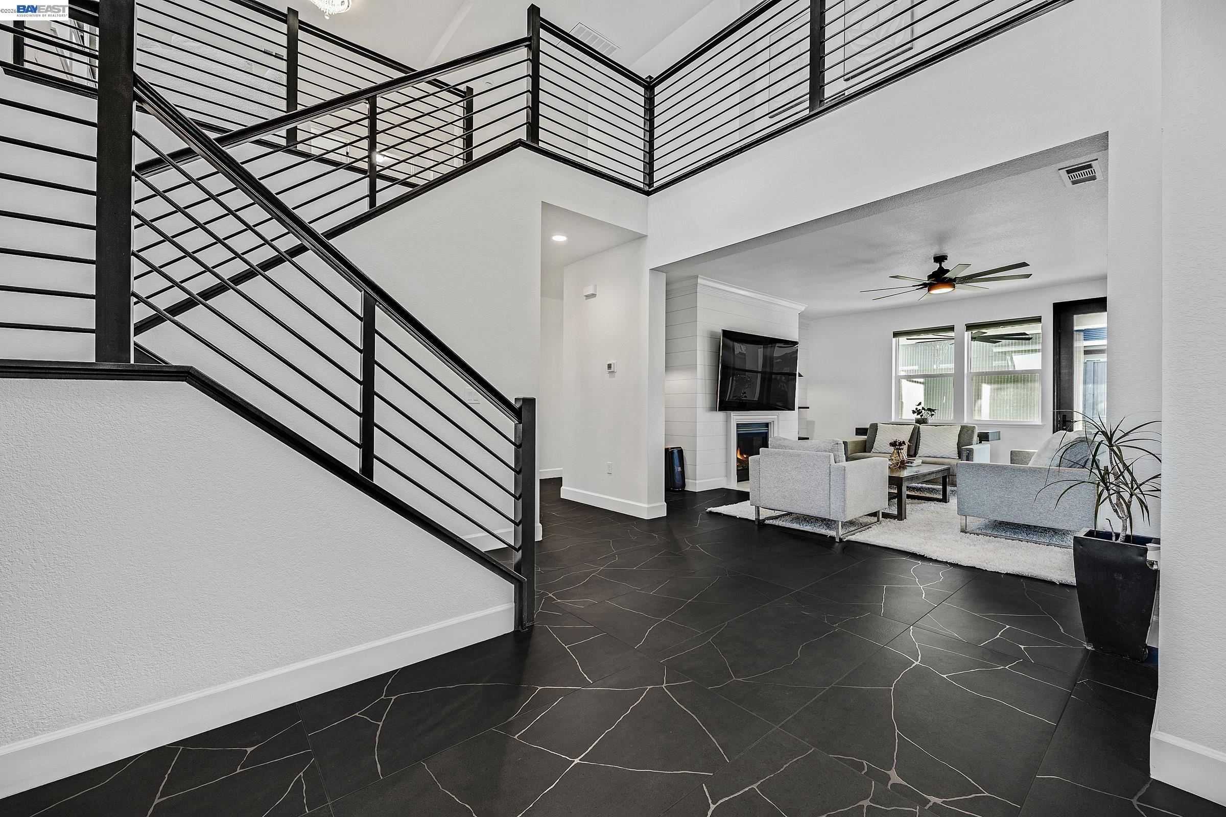 Detail Gallery Image 12 of 60 For 259 Eagle Nest Dr, Oakley,  CA 94561 - 5 Beds | 4/1 Baths