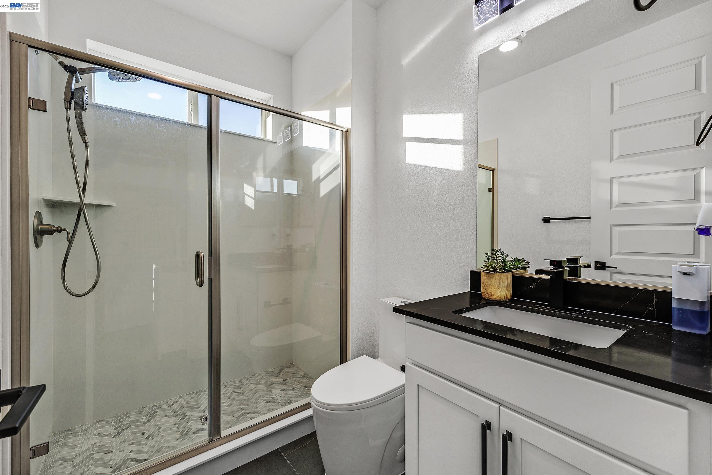 Detail Gallery Image 19 of 60 For 259 Eagle Nest Dr, Oakley,  CA 94561 - 5 Beds | 4/1 Baths