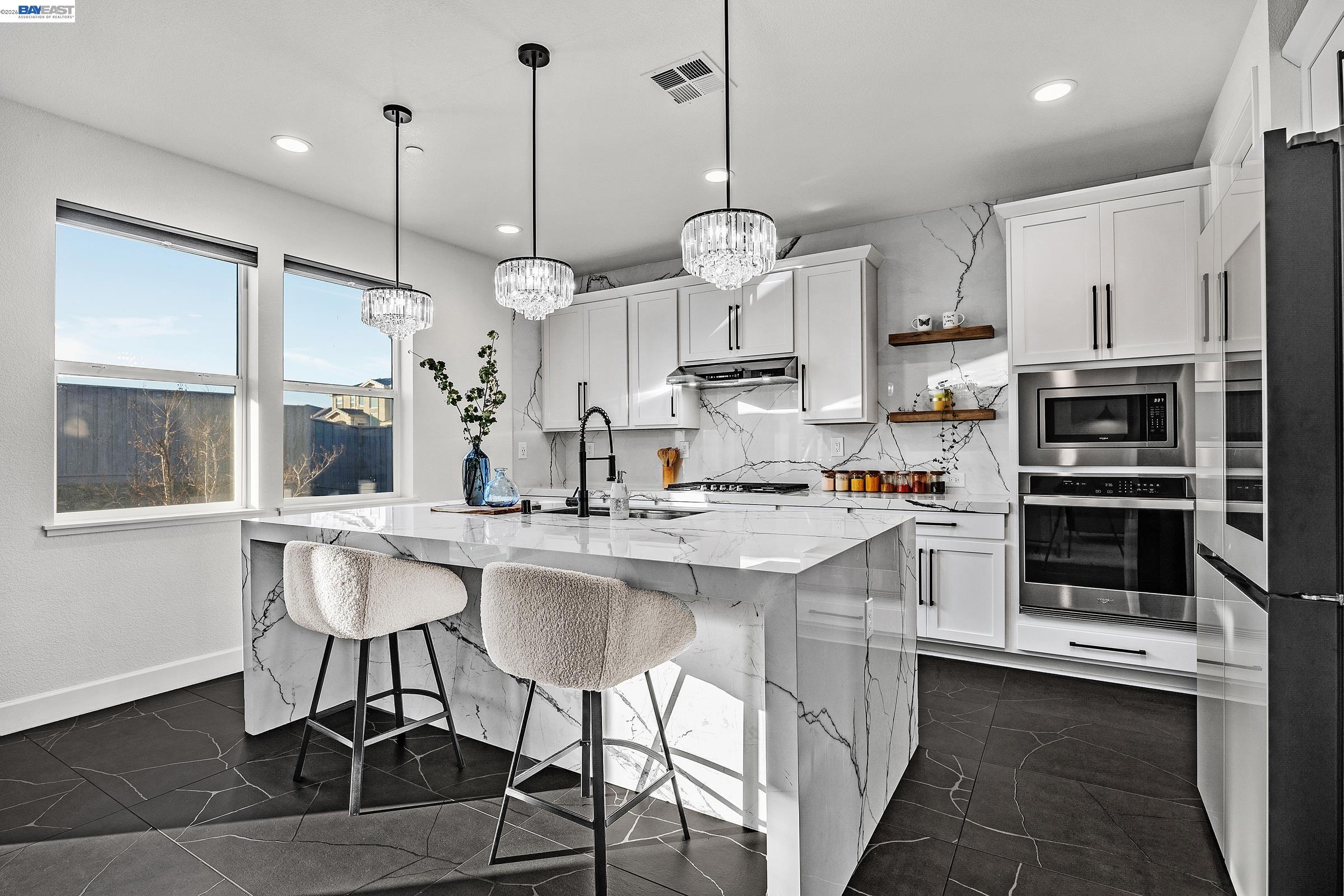 Detail Gallery Image 3 of 60 For 259 Eagle Nest Dr, Oakley,  CA 94561 - 5 Beds | 4/1 Baths