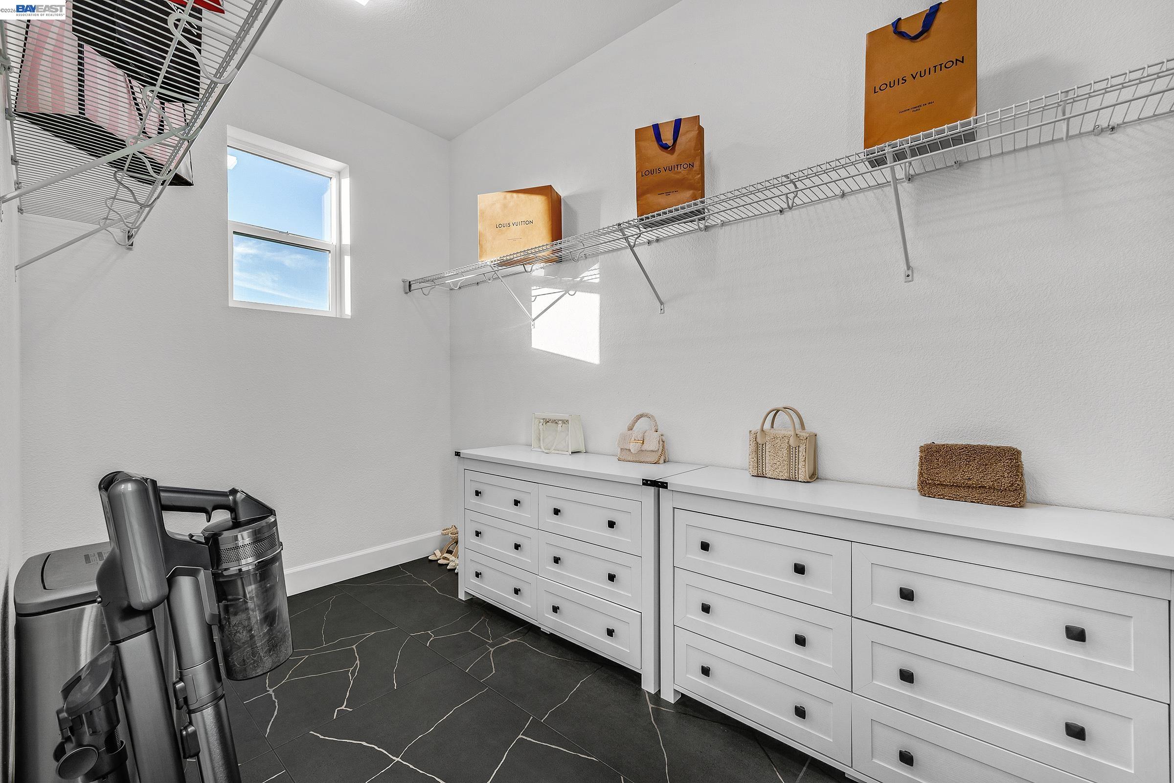 Detail Gallery Image 37 of 60 For 259 Eagle Nest Dr, Oakley,  CA 94561 - 5 Beds | 4/1 Baths