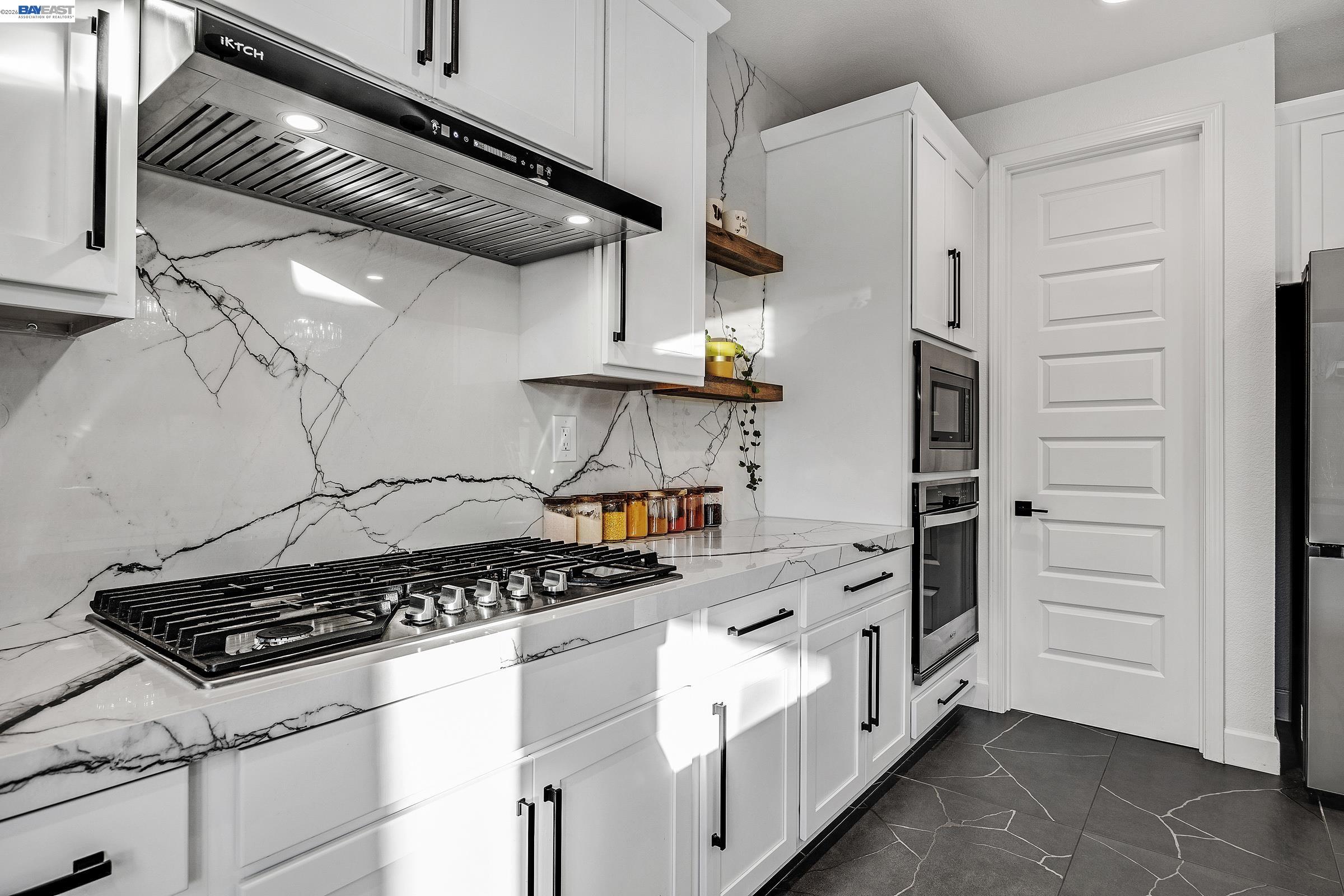 Detail Gallery Image 5 of 60 For 259 Eagle Nest Dr, Oakley,  CA 94561 - 5 Beds | 4/1 Baths