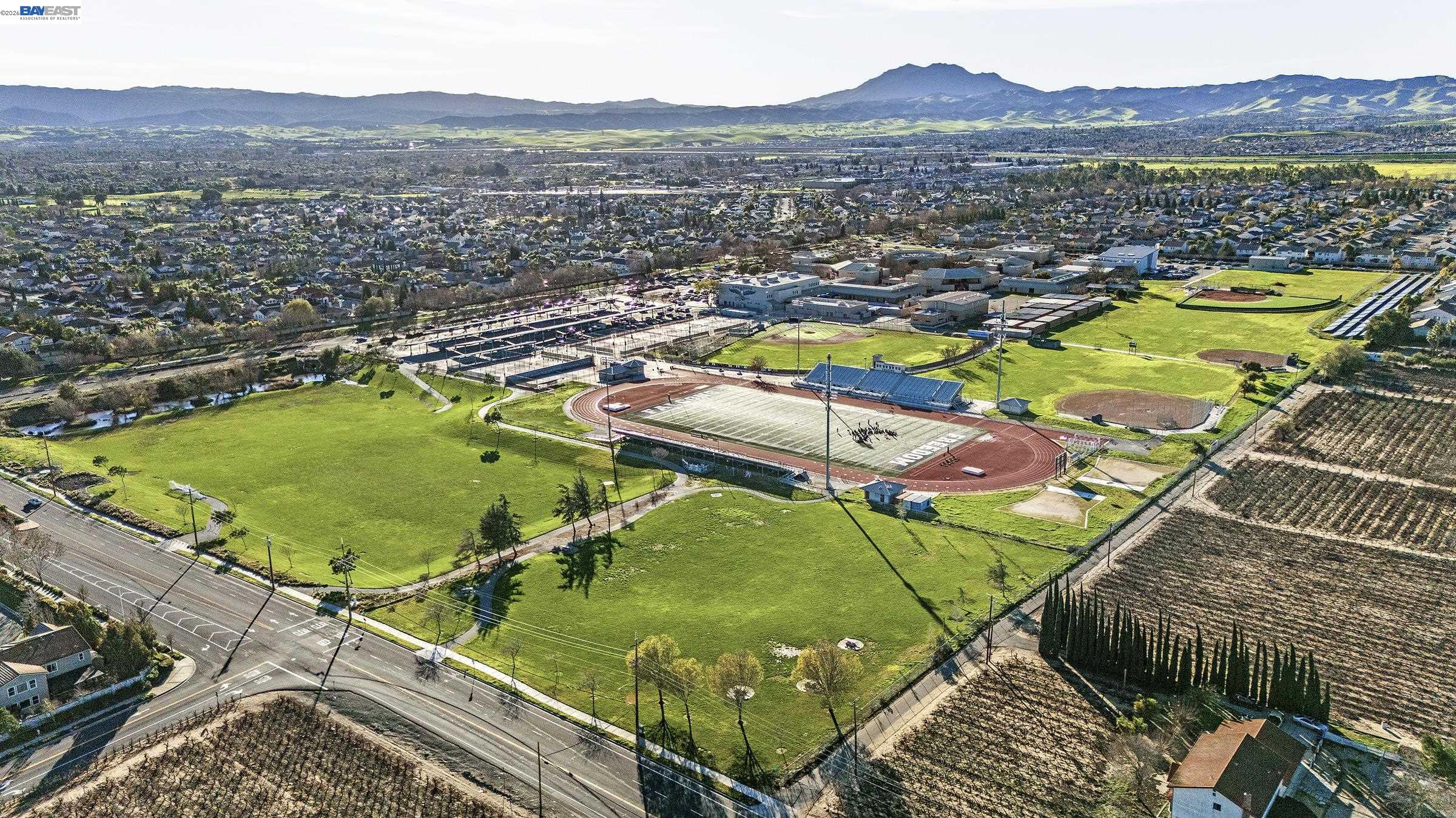 Detail Gallery Image 51 of 60 For 259 Eagle Nest Dr, Oakley,  CA 94561 - 5 Beds | 4/1 Baths