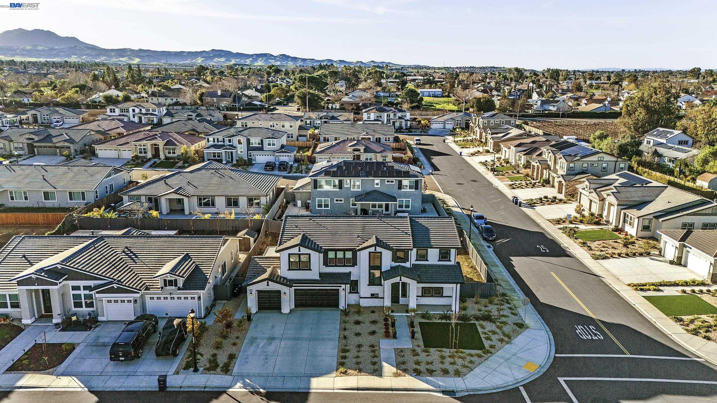 Detail Gallery Image 54 of 60 For 259 Eagle Nest Dr, Oakley,  CA 94561 - 5 Beds | 4/1 Baths