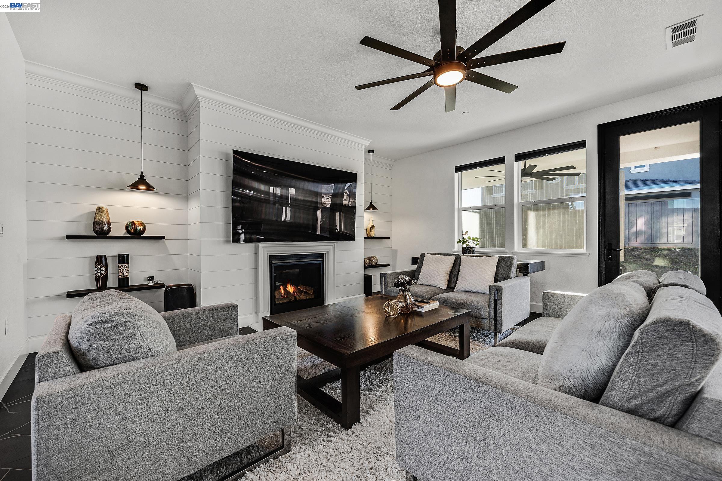 Detail Gallery Image 7 of 60 For 259 Eagle Nest Dr, Oakley,  CA 94561 - 5 Beds | 4/1 Baths