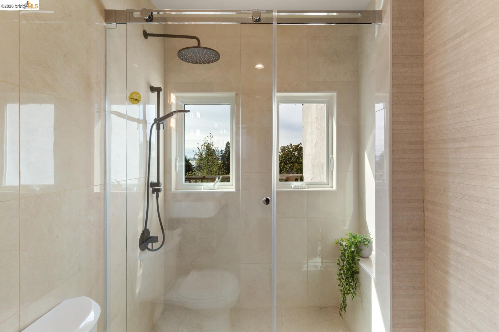 Detail Gallery Image 21 of 30 For 22 Windsor Ave, Kensington,  CA 94708 - 3 Beds | 2 Baths