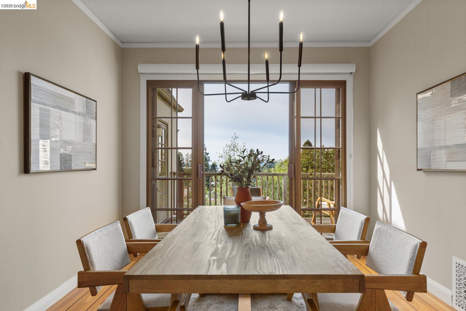 Detail Gallery Image 10 of 30 For 22 Windsor Ave, Kensington,  CA 94708 - 3 Beds | 2 Baths