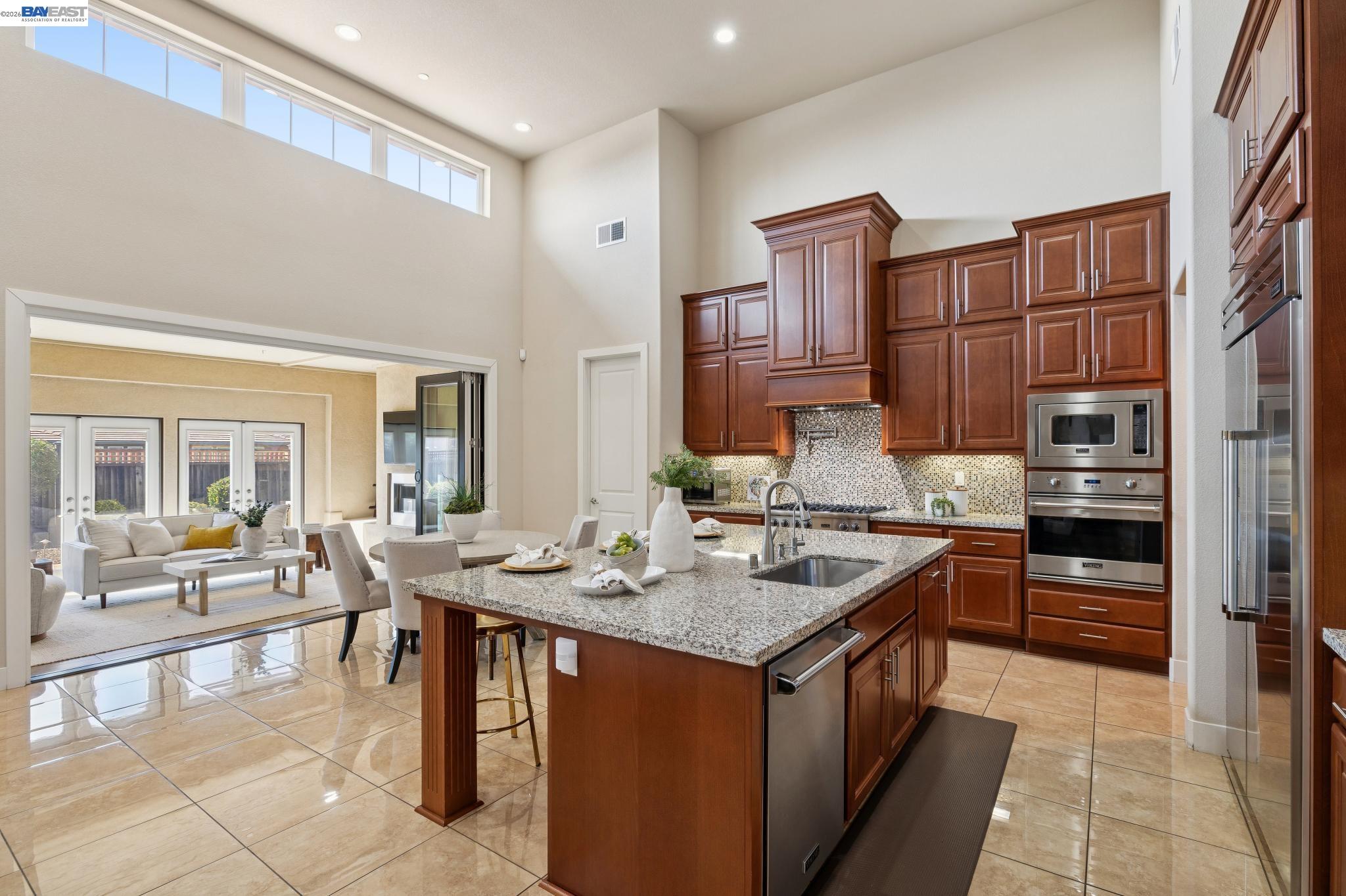 Detail Gallery Image 11 of 60 For 73 Stonebrae Rd, Hayward,  CA 94542 - 4 Beds | 4/1 Baths