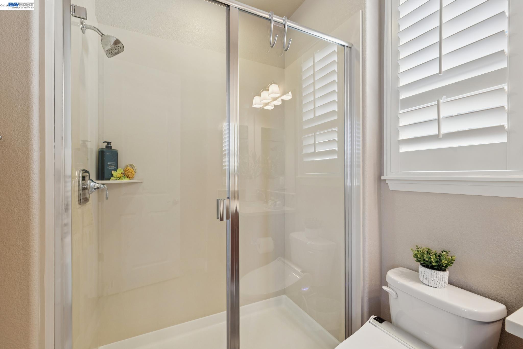 Detail Gallery Image 31 of 60 For 73 Stonebrae Rd, Hayward,  CA 94542 - 4 Beds | 4/1 Baths