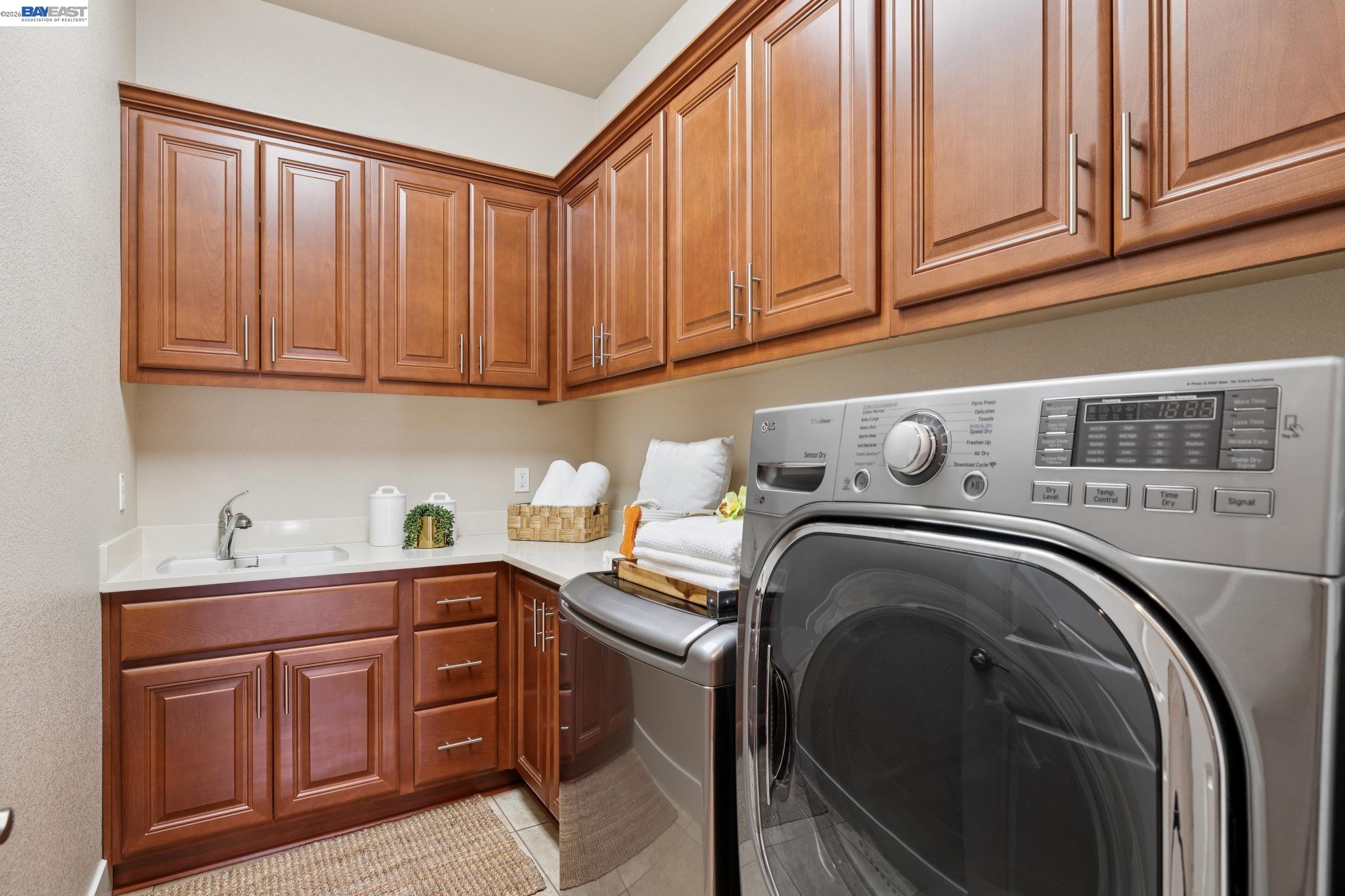 Detail Gallery Image 41 of 60 For 73 Stonebrae Rd, Hayward,  CA 94542 - 4 Beds | 4/1 Baths