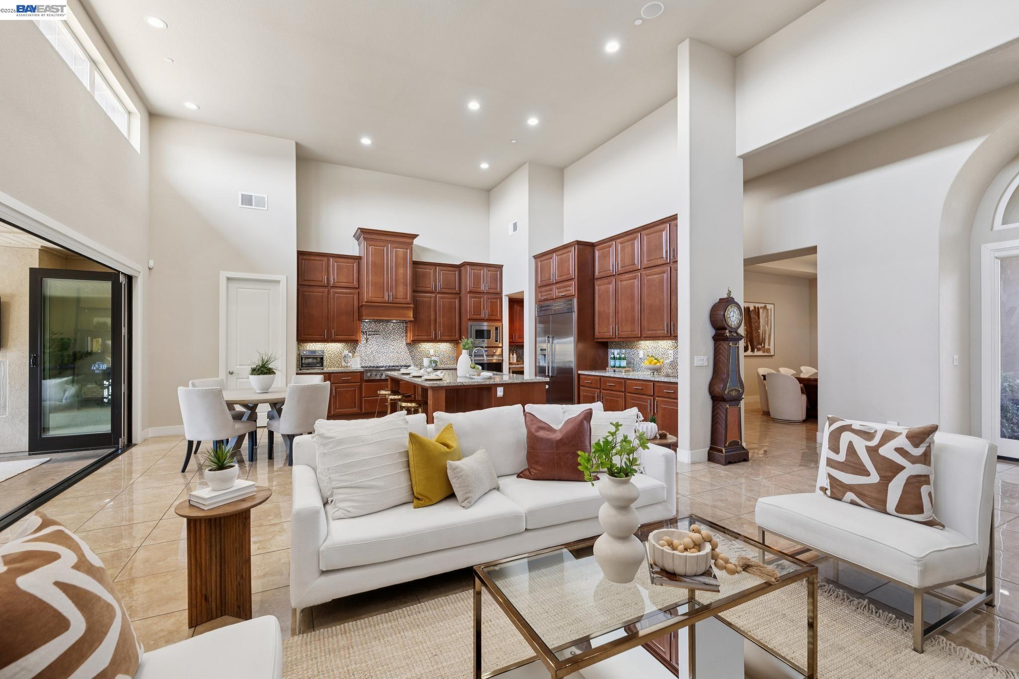 Detail Gallery Image 8 of 60 For 73 Stonebrae Rd, Hayward,  CA 94542 - 4 Beds | 4/1 Baths