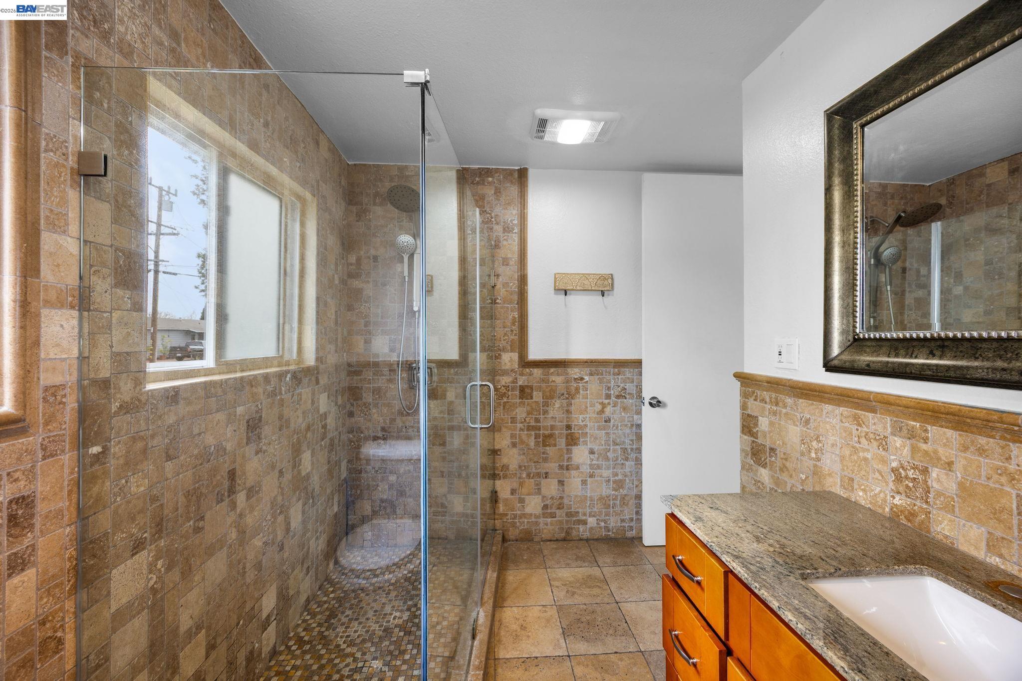 Detail Gallery Image 12 of 33 For 6435 Normandy Drive, Newark,  CA 94560 - 4 Beds | 3 Baths