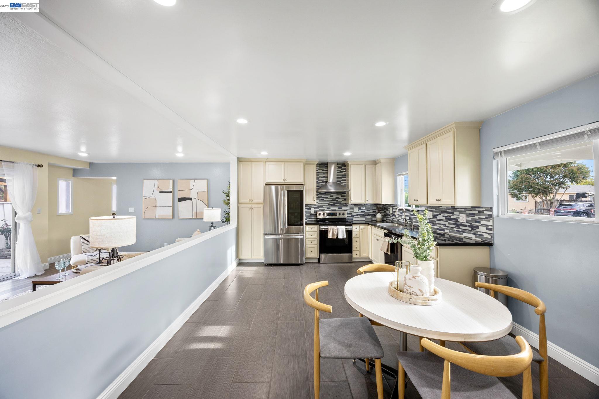 Detail Gallery Image 3 of 33 For 6435 Normandy Drive, Newark,  CA 94560 - 4 Beds | 3 Baths