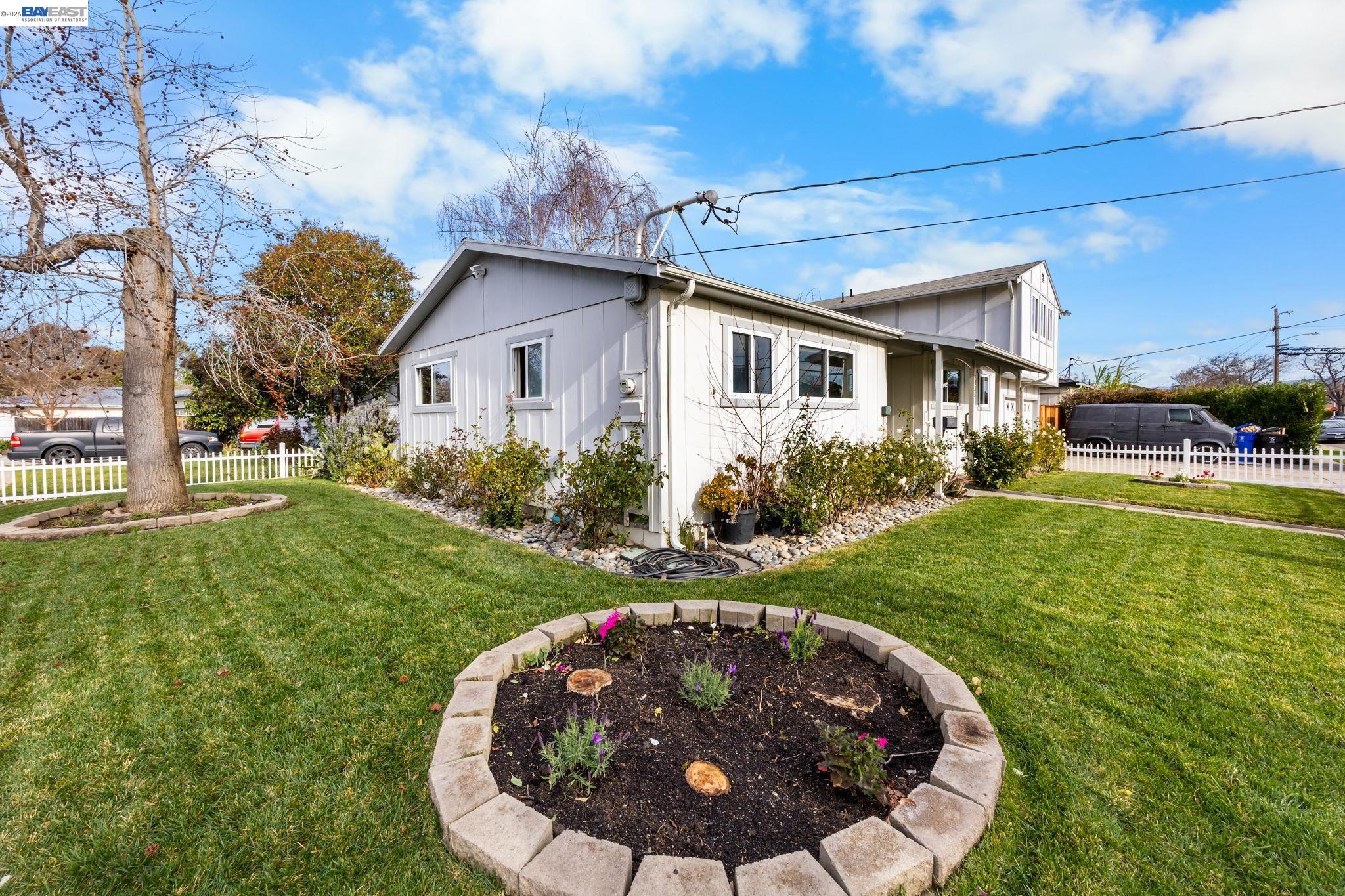 Detail Gallery Image 25 of 33 For 6435 Normandy Drive, Newark,  CA 94560 - 4 Beds | 3 Baths