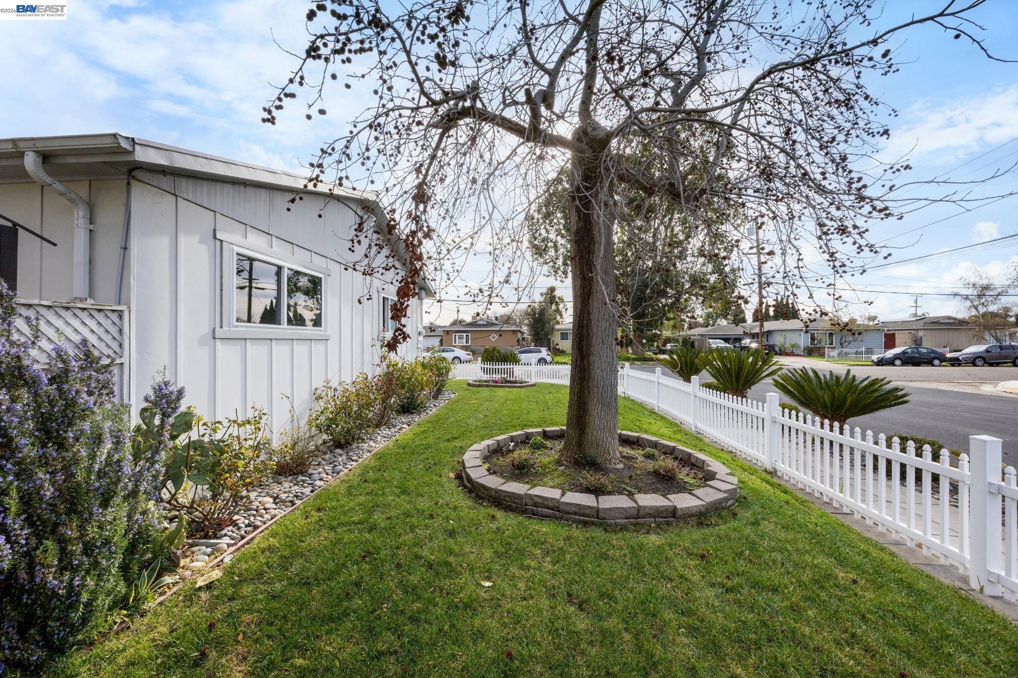 Detail Gallery Image 26 of 33 For 6435 Normandy Drive, Newark,  CA 94560 - 4 Beds | 3 Baths