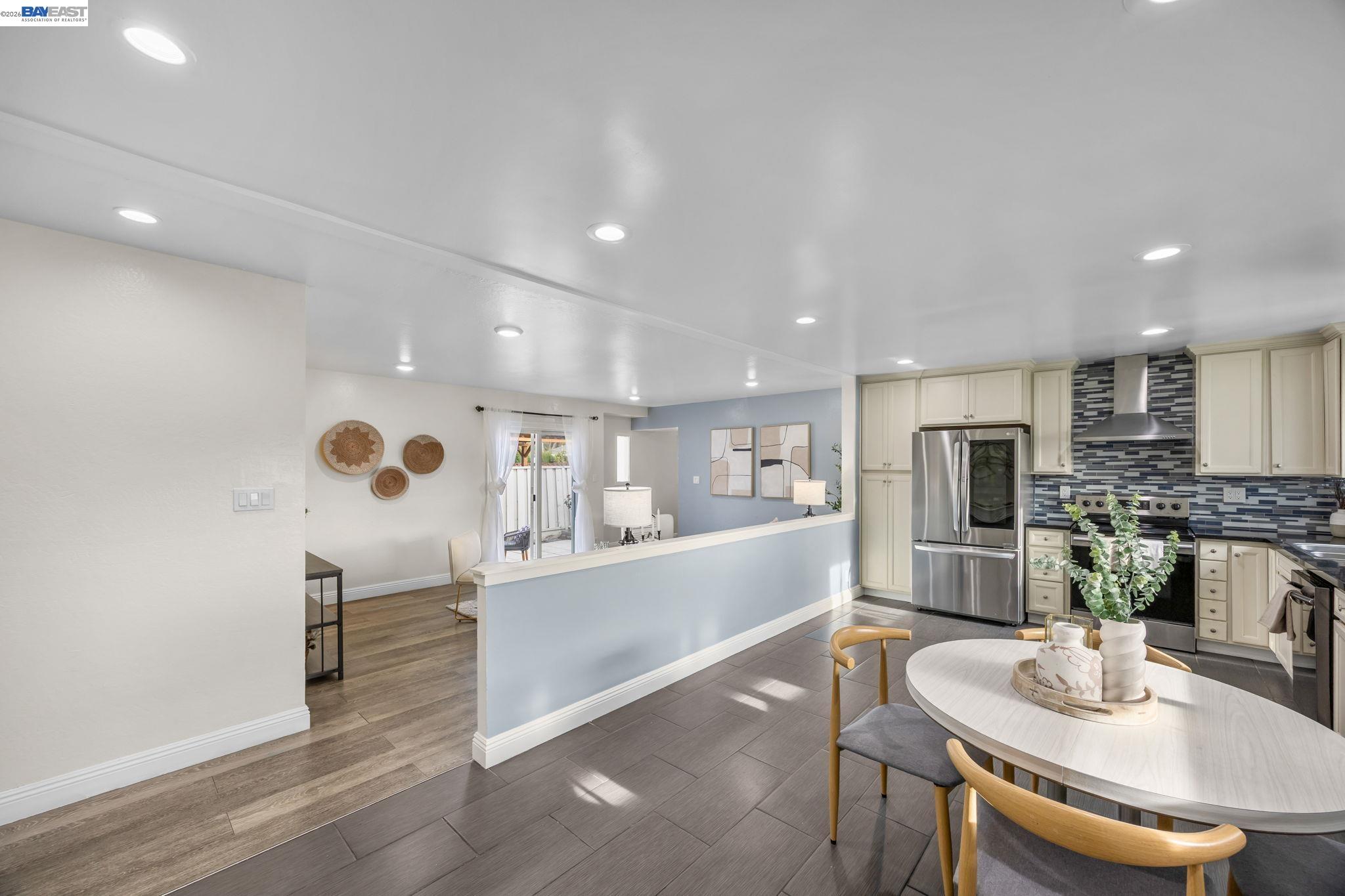 Detail Gallery Image 4 of 33 For 6435 Normandy Drive, Newark,  CA 94560 - 4 Beds | 3 Baths