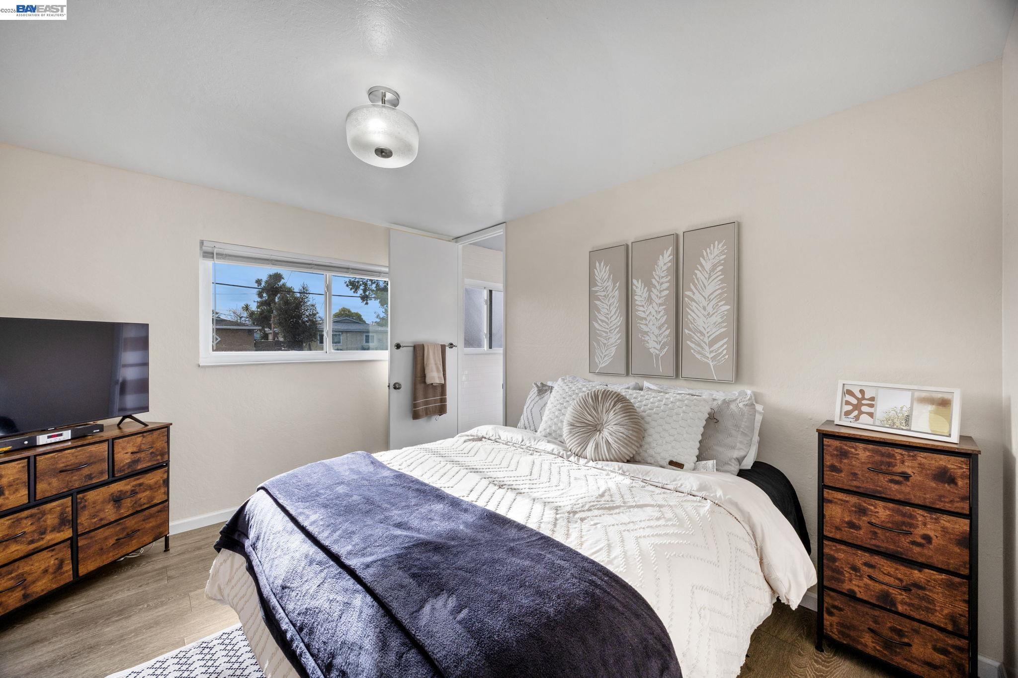 Detail Gallery Image 9 of 33 For 6435 Normandy Drive, Newark,  CA 94560 - 4 Beds | 3 Baths