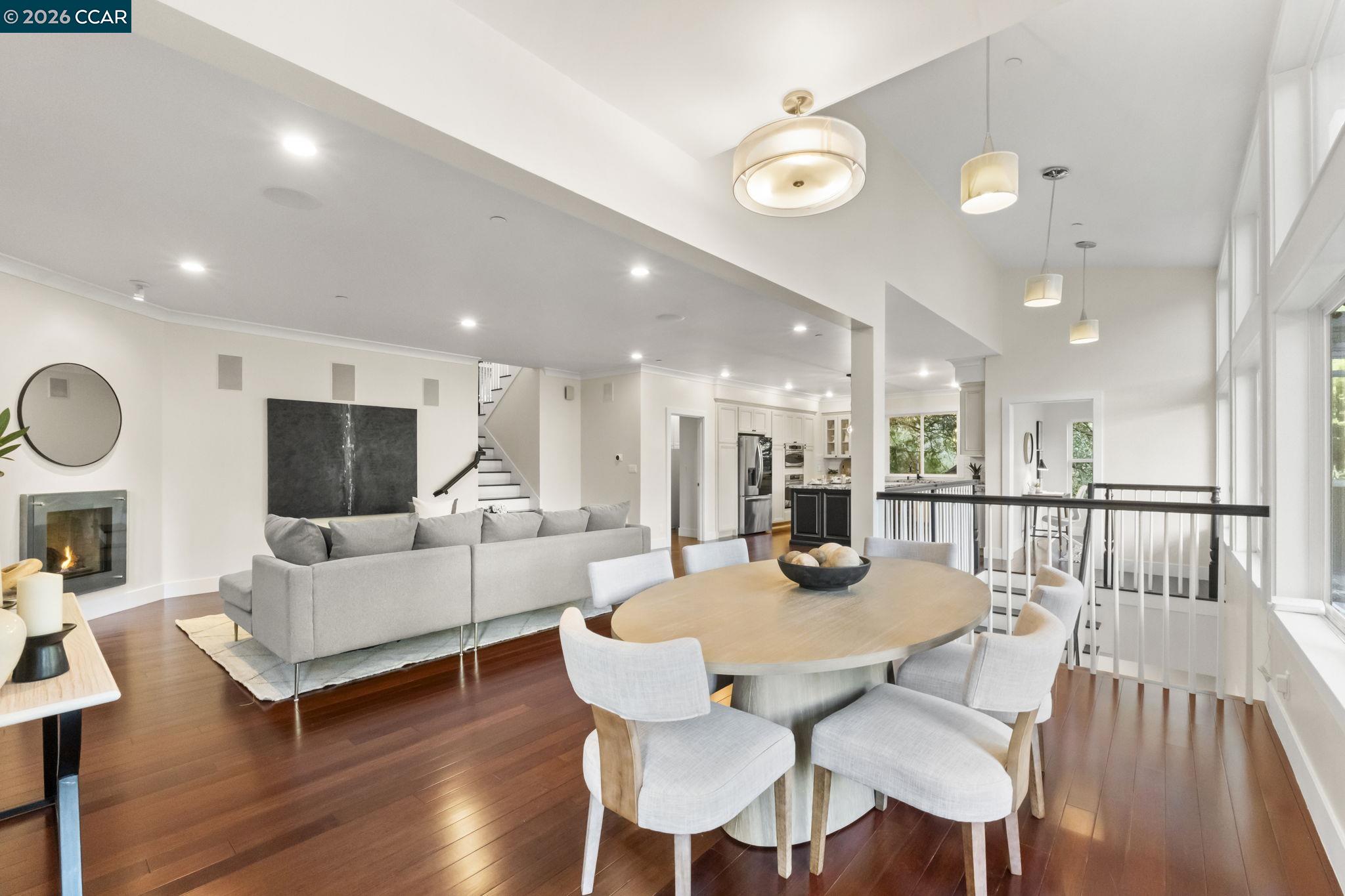 Detail Gallery Image 19 of 58 For 6165 Doncaster Pl, Oakland,  CA 94611 - 4 Beds | 3/1 Baths