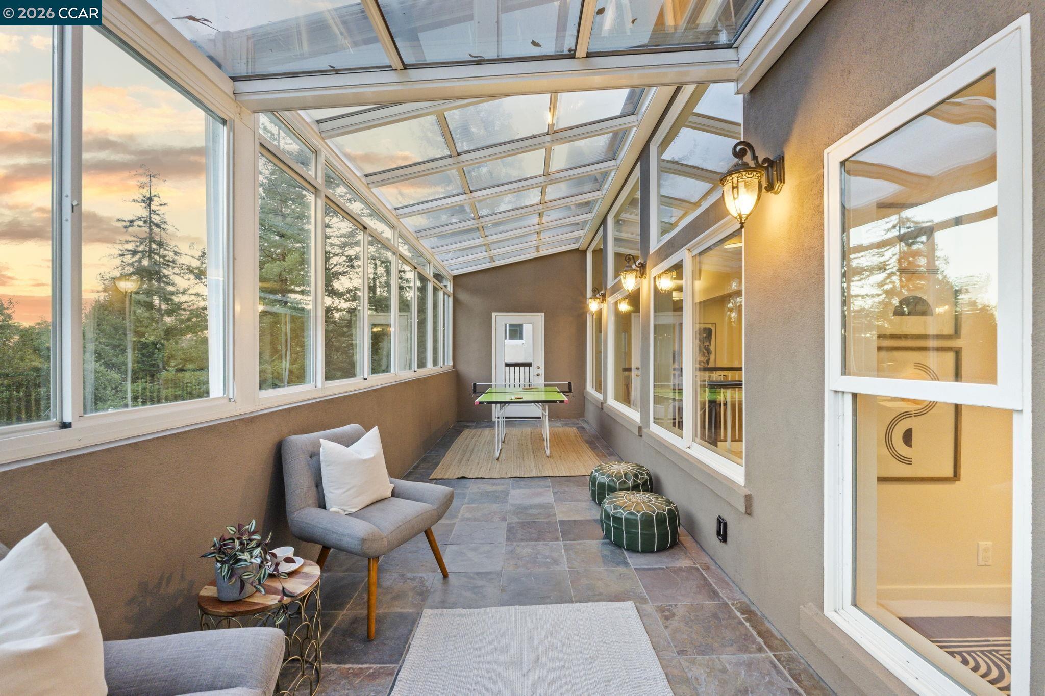 Detail Gallery Image 43 of 58 For 6165 Doncaster Pl, Oakland,  CA 94611 - 4 Beds | 3/1 Baths