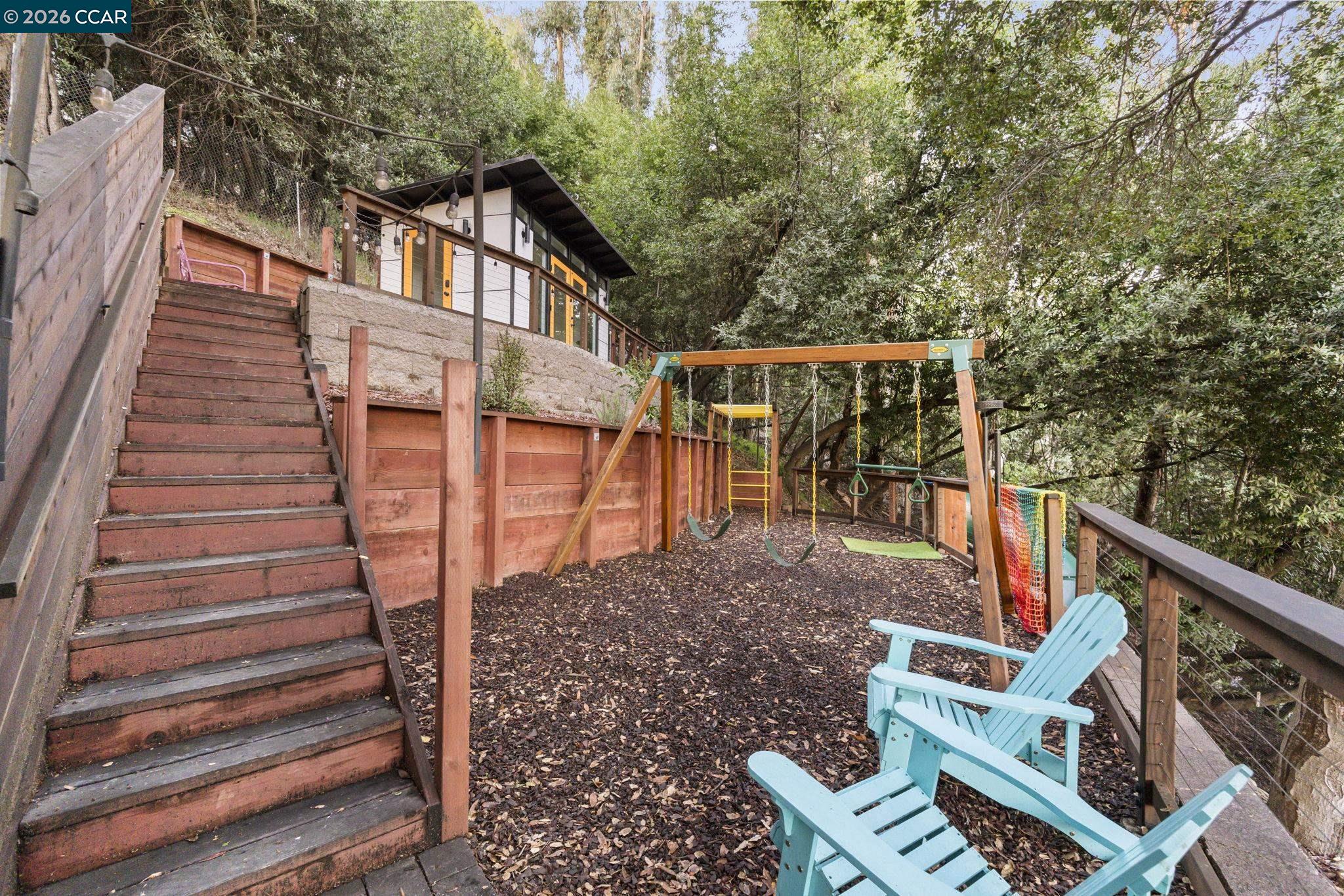 Detail Gallery Image 48 of 58 For 6165 Doncaster Pl, Oakland,  CA 94611 - 4 Beds | 3/1 Baths