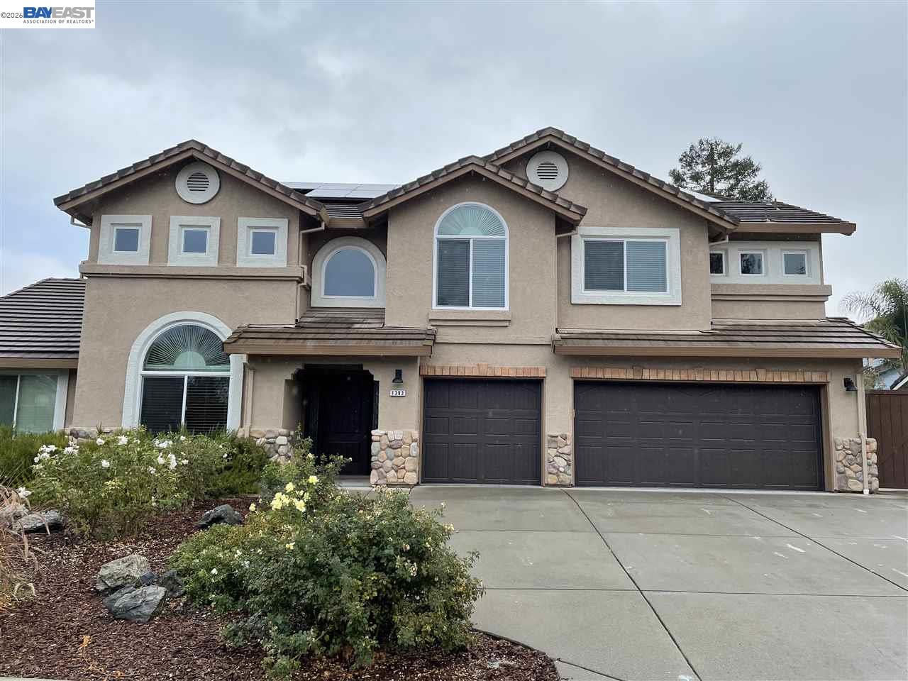 Detail Gallery Image 11 of 40 For 1393 Arrowhead Ave, Livermore,  CA 94551 - 6 Beds | 3 Baths