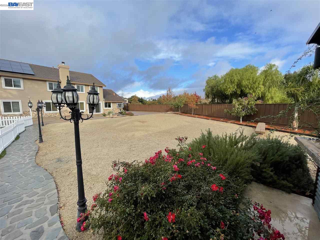 Detail Gallery Image 35 of 40 For 1393 Arrowhead Ave, Livermore,  CA 94551 - 6 Beds | 3 Baths