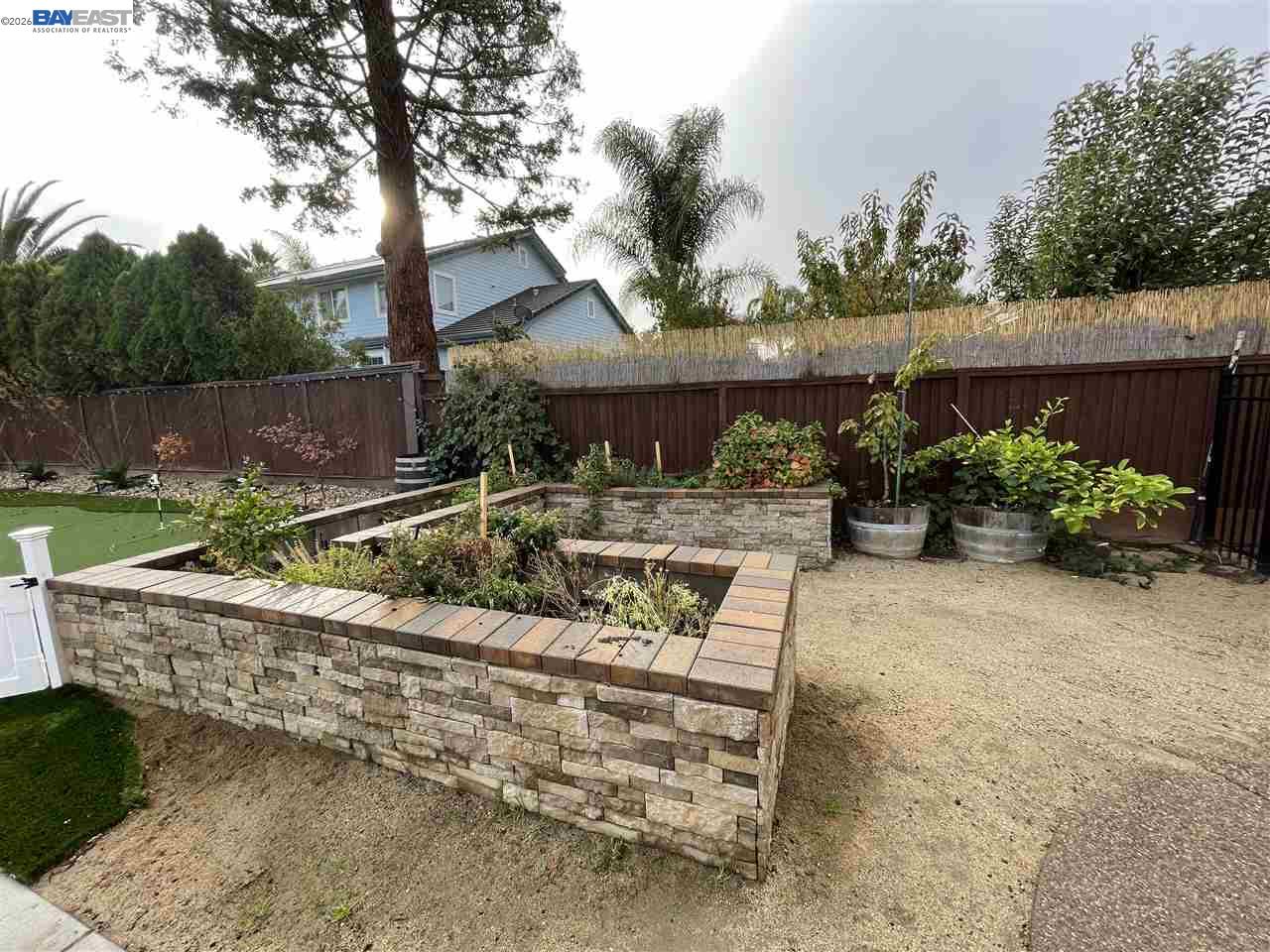 Detail Gallery Image 37 of 40 For 1393 Arrowhead Ave, Livermore,  CA 94551 - 6 Beds | 3 Baths