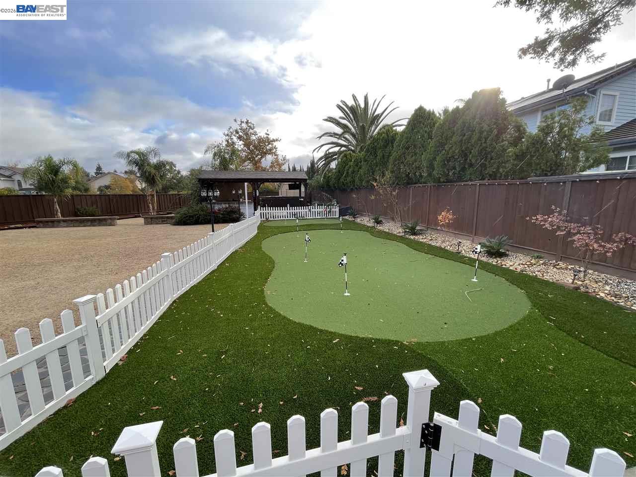 Detail Gallery Image 39 of 40 For 1393 Arrowhead Ave, Livermore,  CA 94551 - 6 Beds | 3 Baths