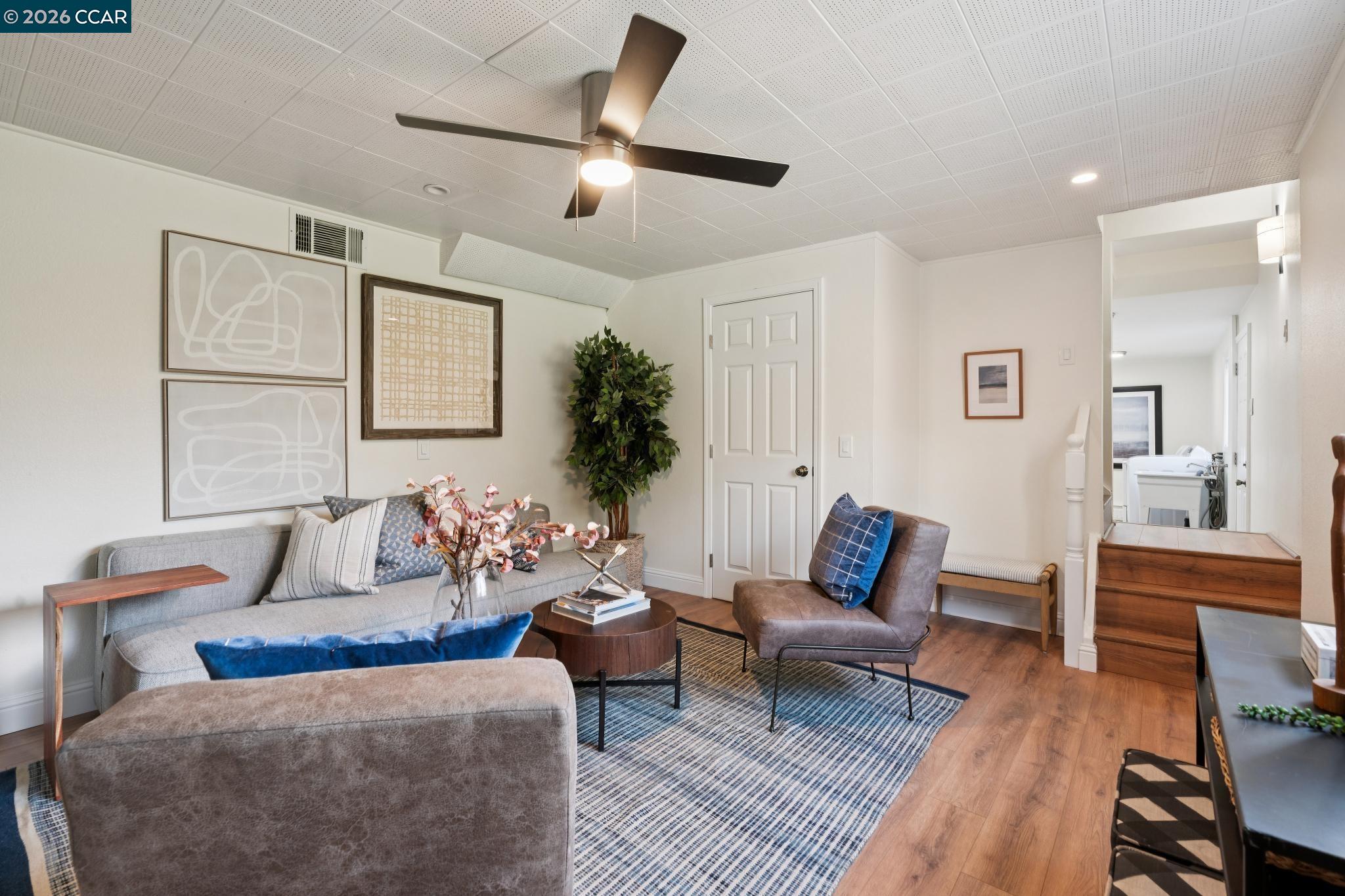 Detail Gallery Image 25 of 34 For 1315 El Curtola, Lafayette,  CA 94549 - 3 Beds | 2 Baths