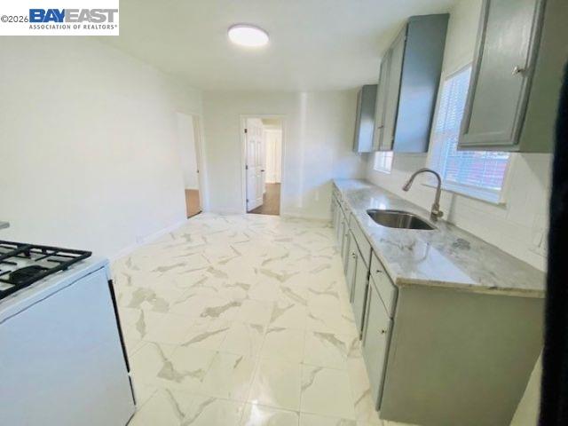 Detail Gallery Image 7 of 15 For 2226 109th Ave, Oakland,  CA 94603 - 4 Beds | 2 Baths