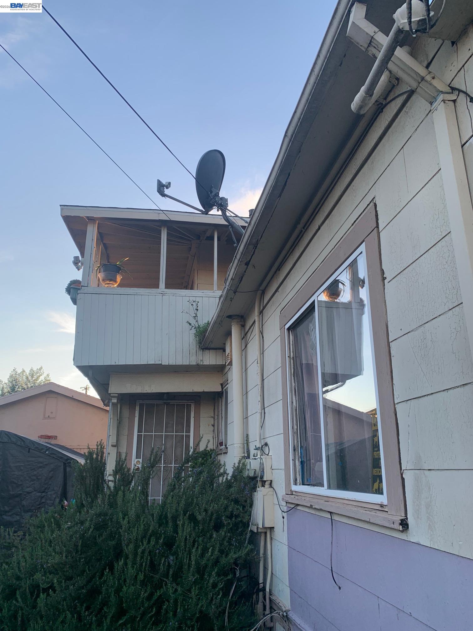 Front Image Thumbnail for BE41124875