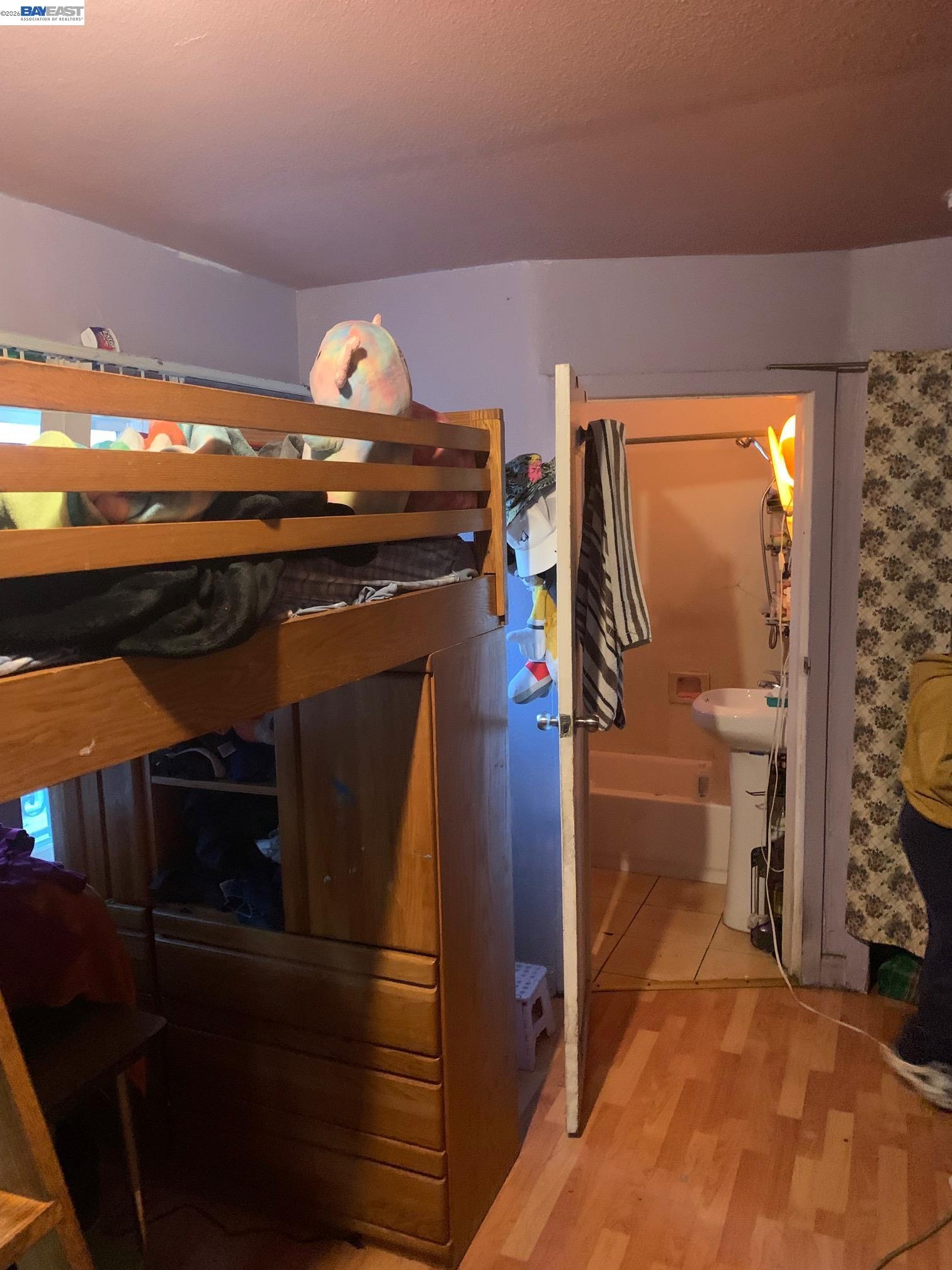 Detail Gallery Image 15 of 19 For 7333 Lockwood St, Oakland,  CA 94621 - – Beds | – Baths