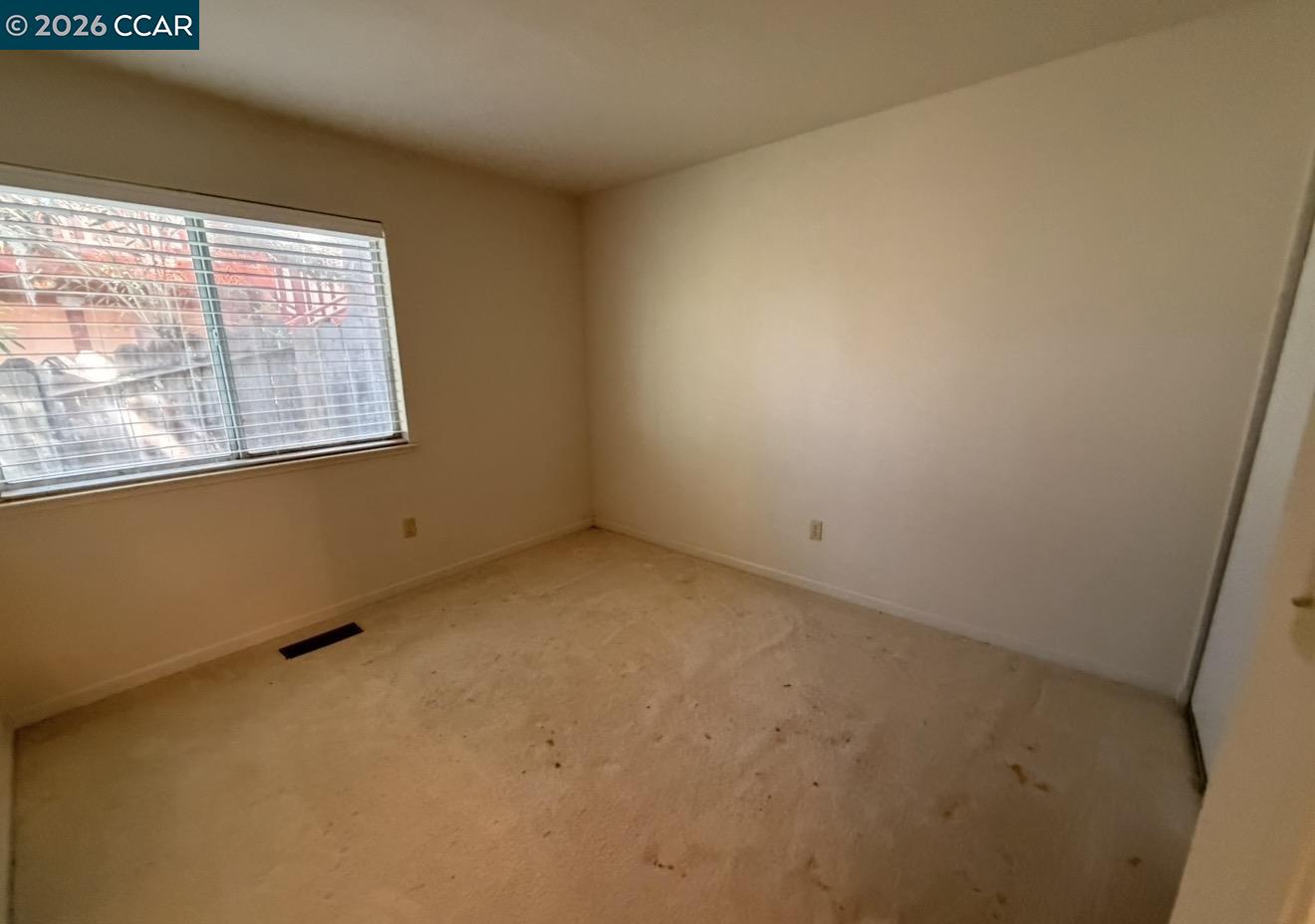 Detail Gallery Image 12 of 18 For 418 Highland Ct, Concord,  CA 94520 - 4 Beds | 3 Baths