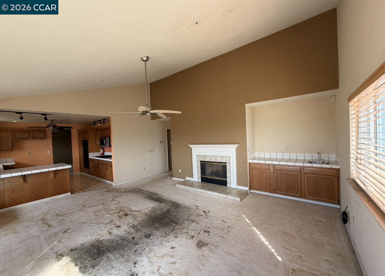 Detail Gallery Image 8 of 18 For 418 Highland Ct, Concord,  CA 94520 - 4 Beds | 3 Baths