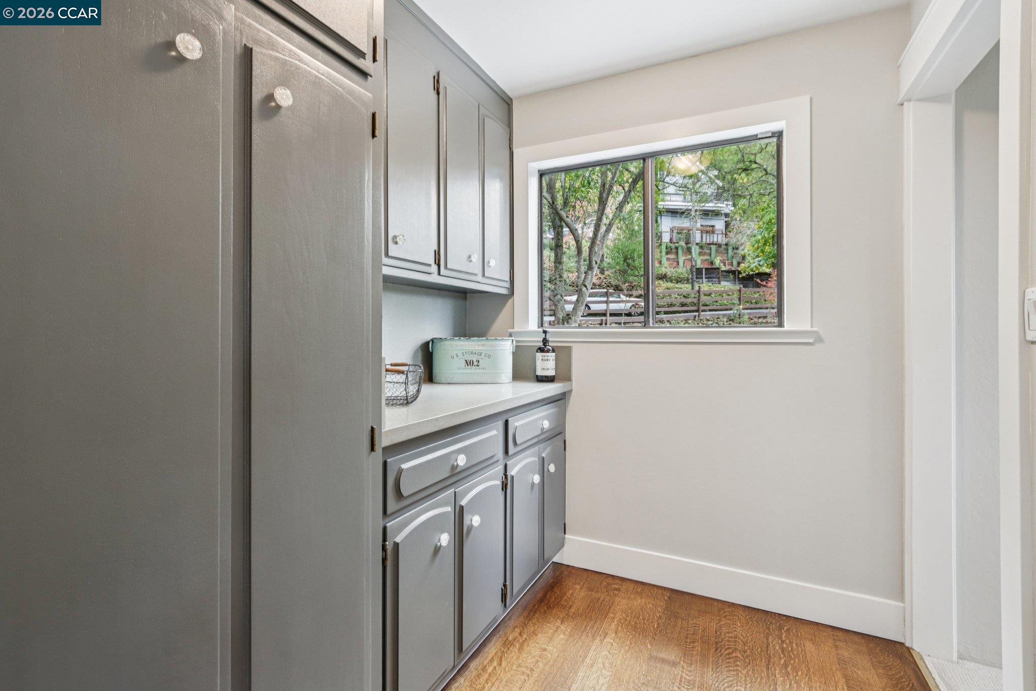 Detail Gallery Image 27 of 55 For 858 Mountain View Dr, Lafayette,  CA 94549 - 6 Beds | 4/1 Baths