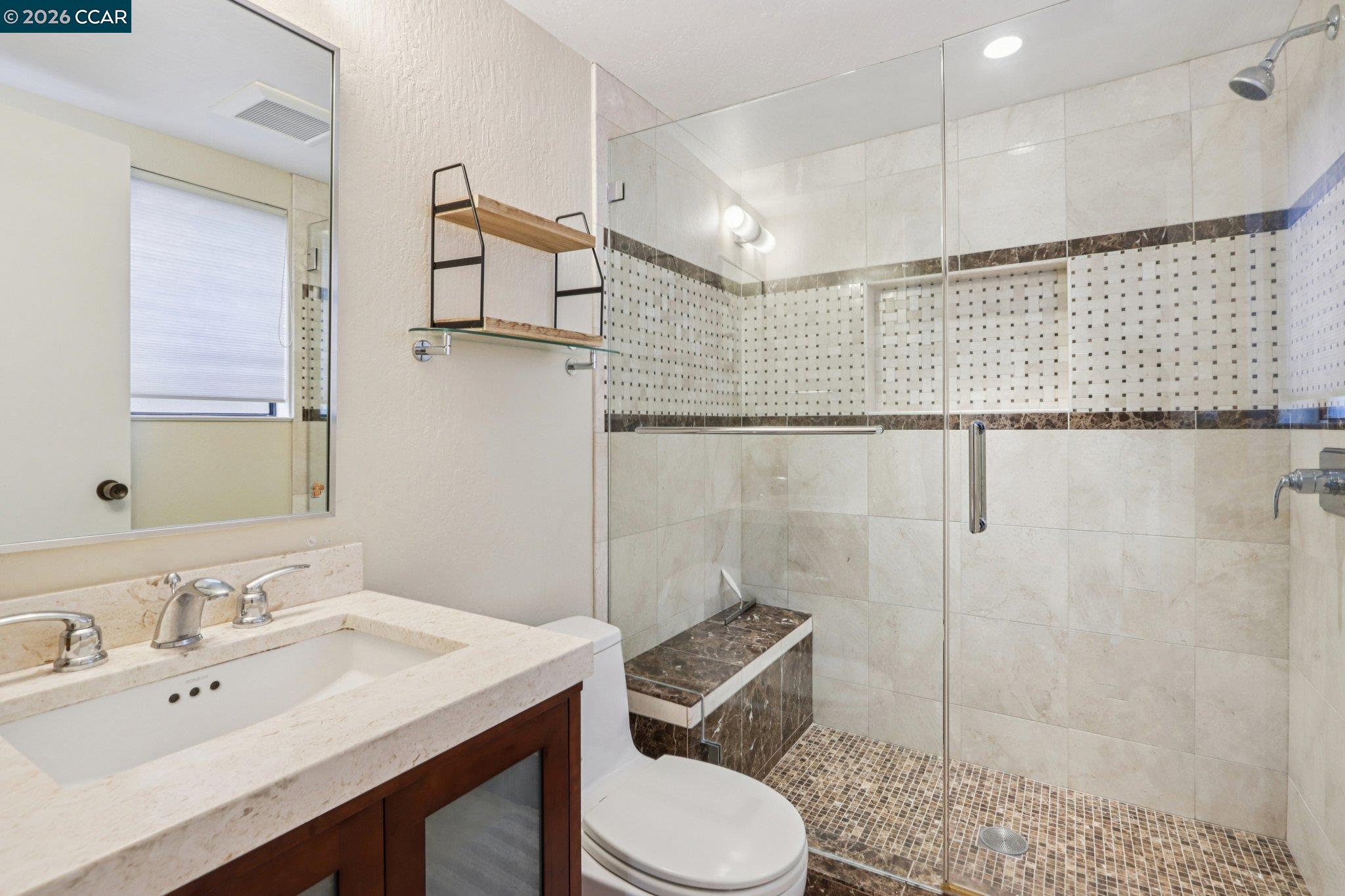 Detail Gallery Image 35 of 55 For 858 Mountain View Dr, Lafayette,  CA 94549 - 6 Beds | 4/1 Baths