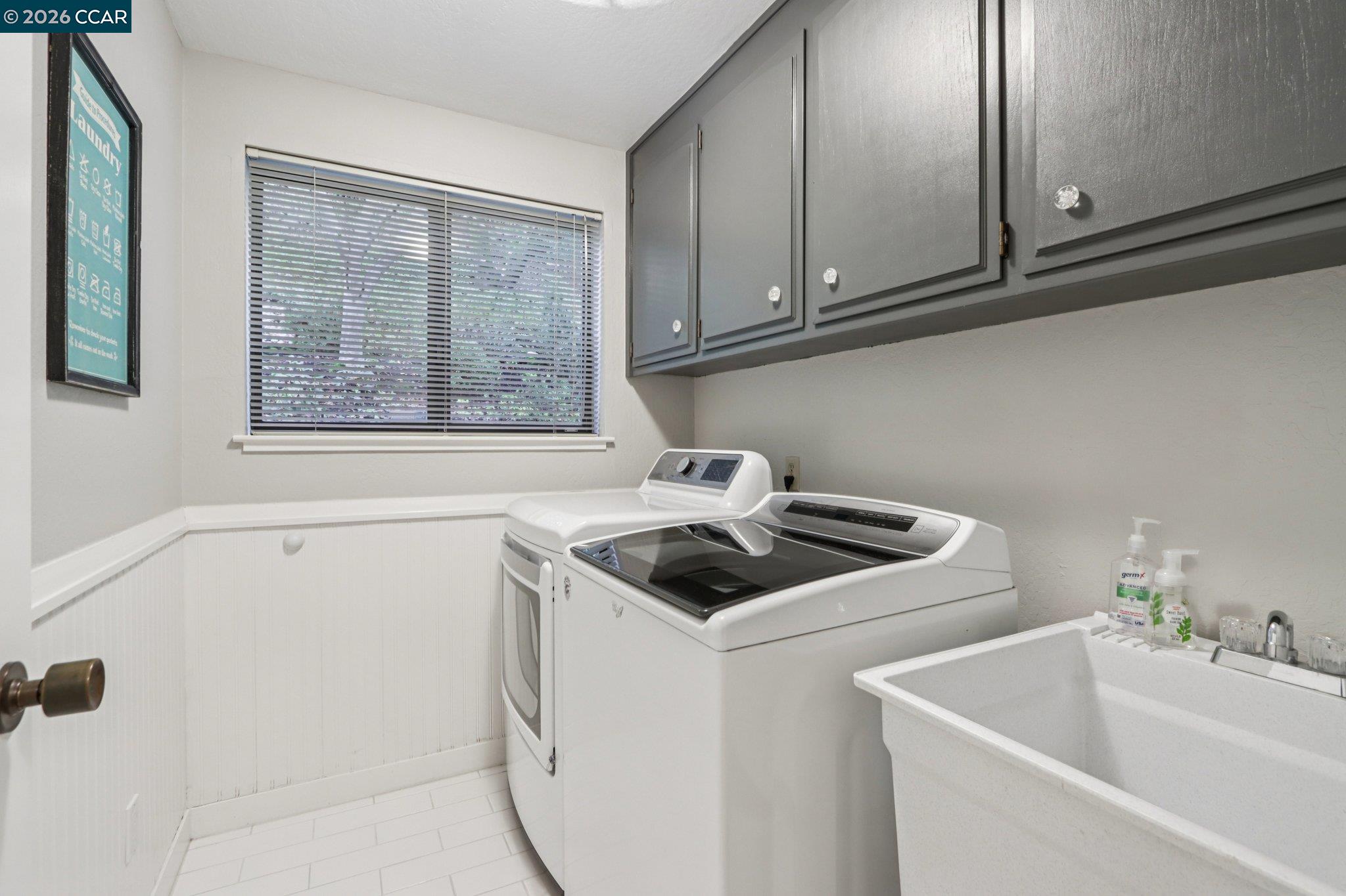 Detail Gallery Image 36 of 55 For 858 Mountain View Dr, Lafayette,  CA 94549 - 6 Beds | 4/1 Baths