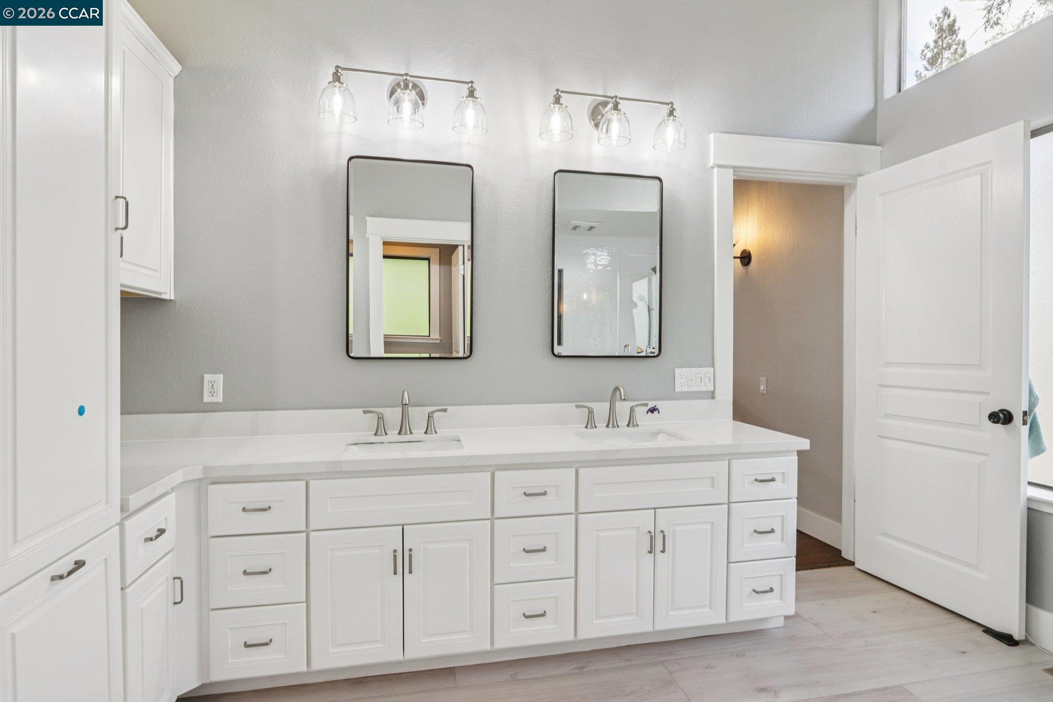 Detail Gallery Image 38 of 55 For 858 Mountain View Dr, Lafayette,  CA 94549 - 6 Beds | 4/1 Baths