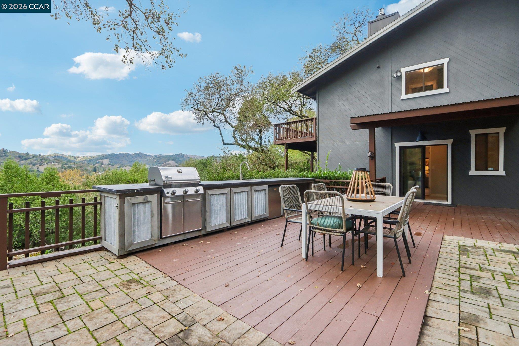 Detail Gallery Image 46 of 55 For 858 Mountain View Dr, Lafayette,  CA 94549 - 6 Beds | 4/1 Baths