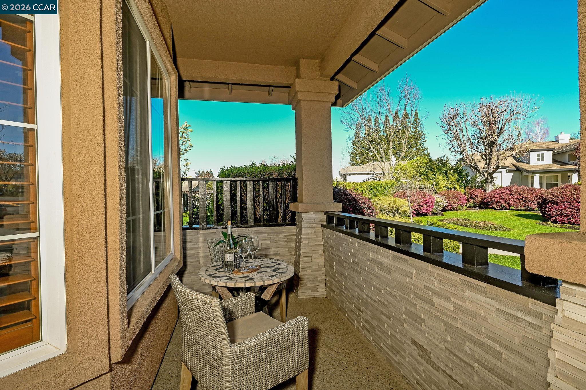 Detail Gallery Image 2 of 38 For 908 Gibson Ct, Alamo,  CA 94507 - 5 Beds | 4 Baths