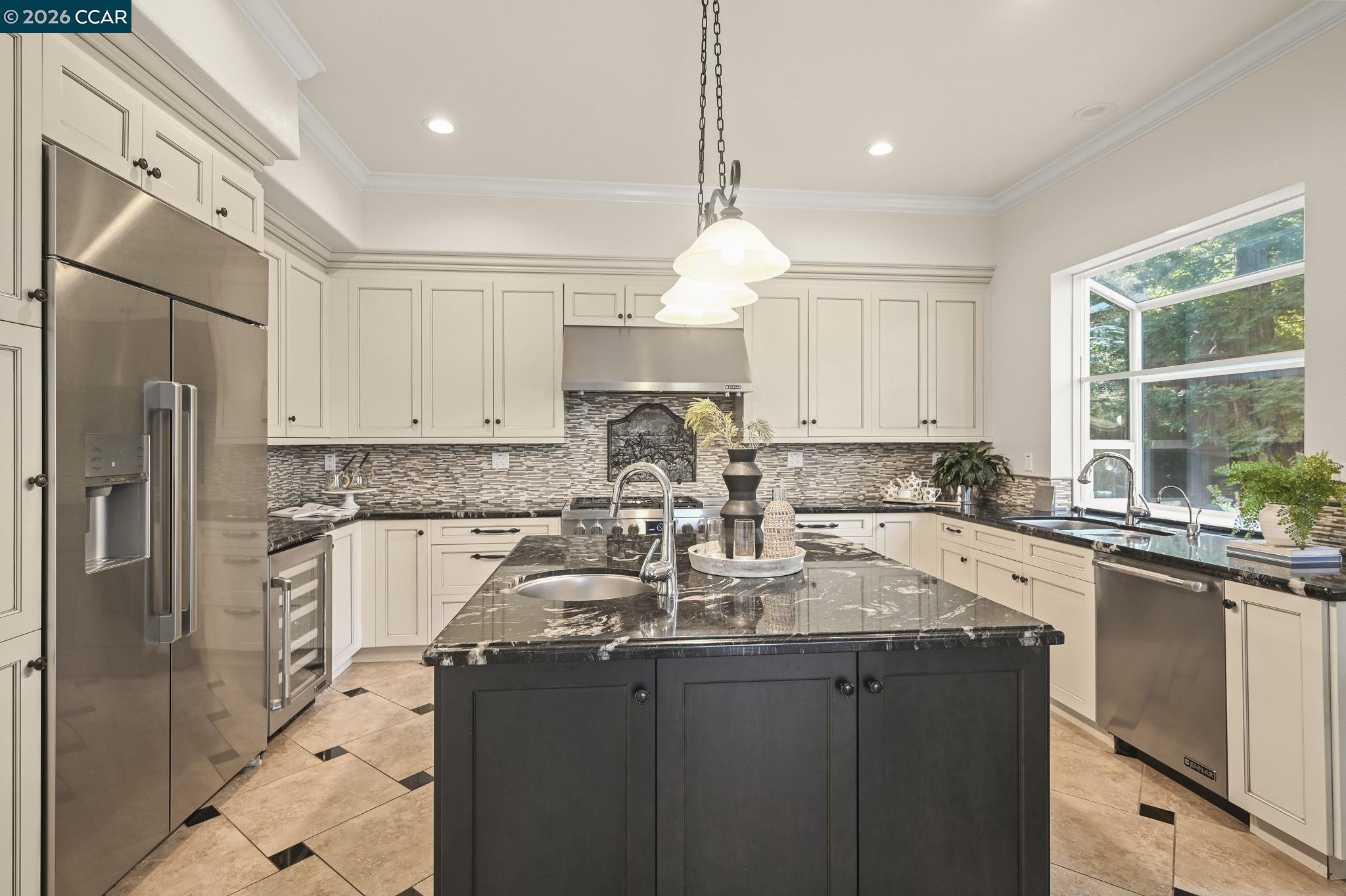 Detail Gallery Image 13 of 38 For 908 Gibson Ct, Alamo,  CA 94507 - 5 Beds | 4 Baths