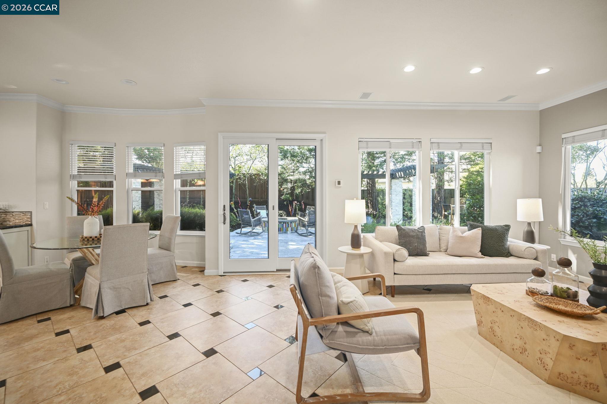 Detail Gallery Image 15 of 38 For 908 Gibson Ct, Alamo,  CA 94507 - 5 Beds | 4 Baths