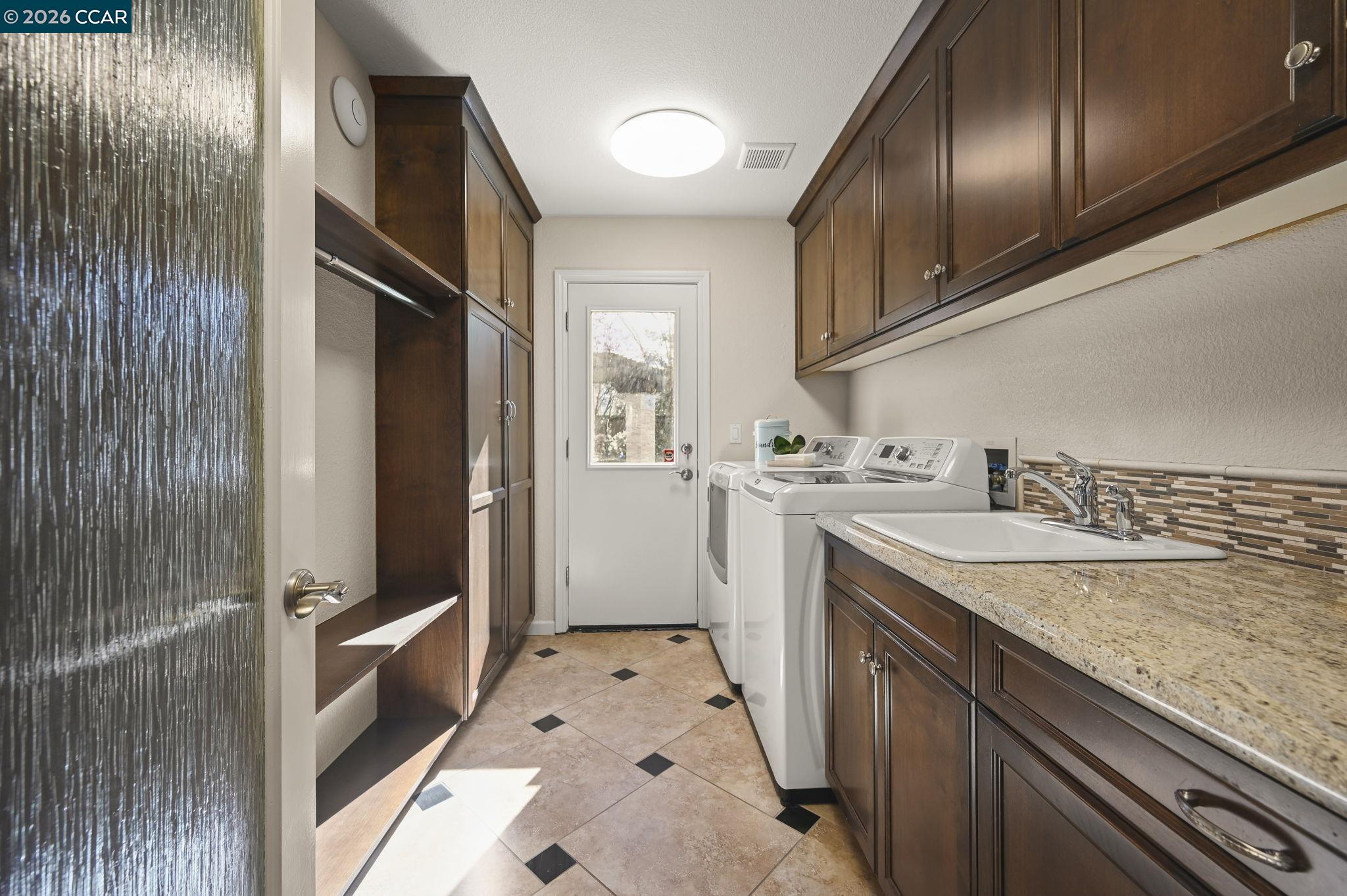 Detail Gallery Image 17 of 38 For 908 Gibson Ct, Alamo,  CA 94507 - 5 Beds | 4 Baths