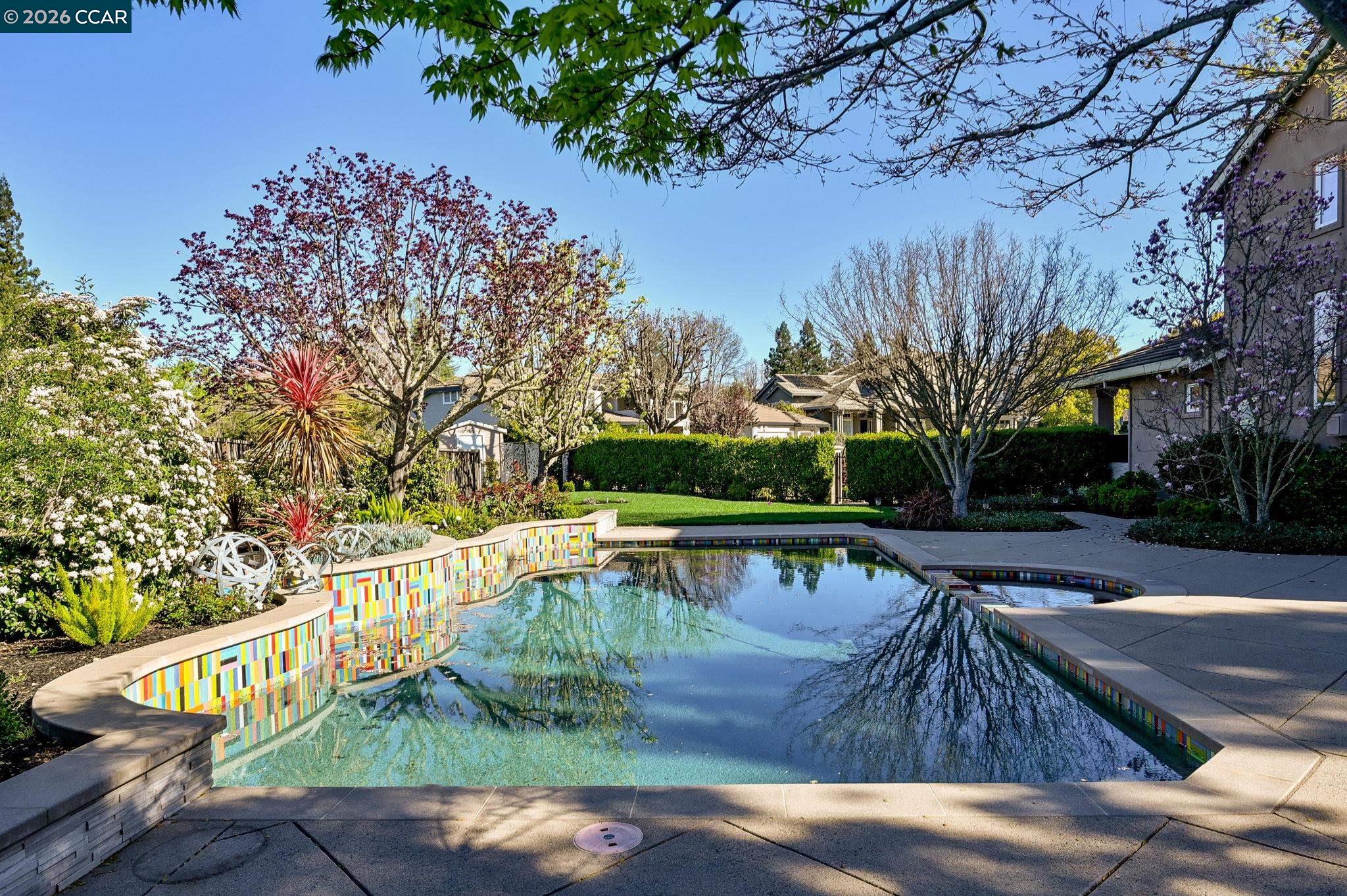 Detail Gallery Image 3 of 38 For 908 Gibson Ct, Alamo,  CA 94507 - 5 Beds | 4 Baths