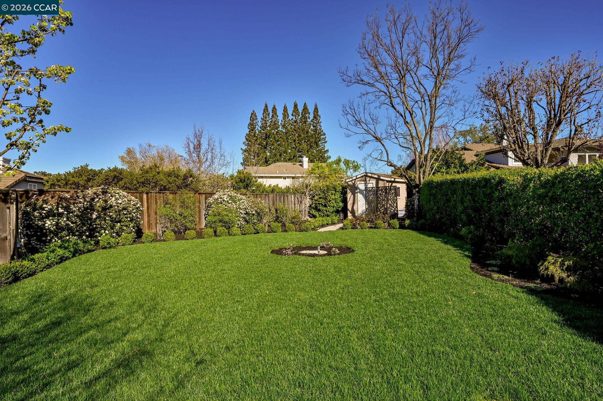 Detail Gallery Image 4 of 38 For 908 Gibson Ct, Alamo,  CA 94507 - 5 Beds | 4 Baths