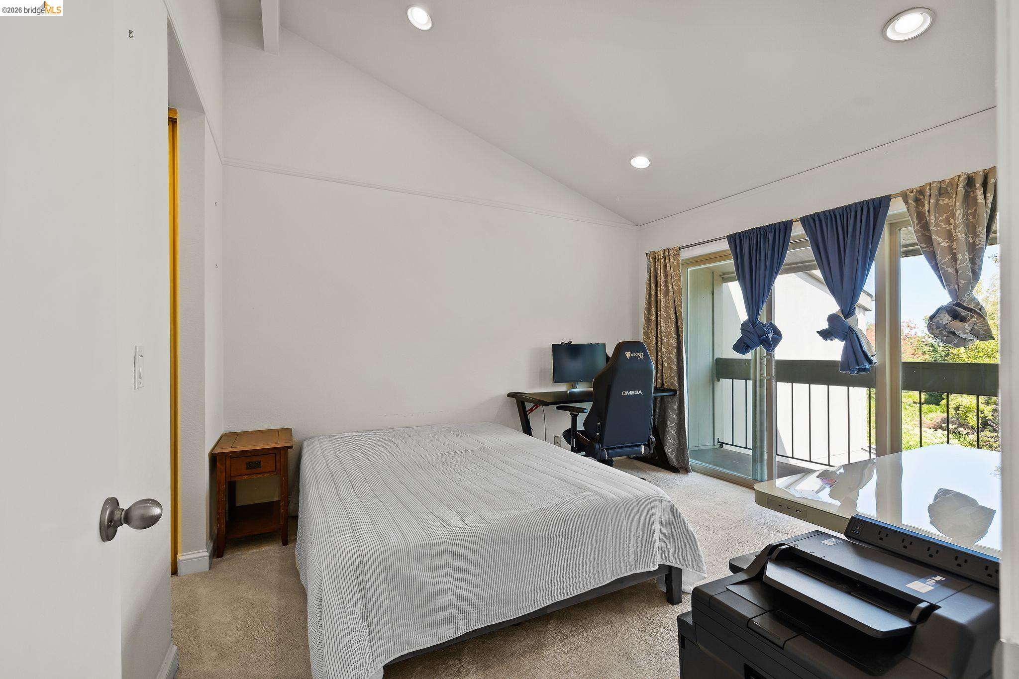 Detail Gallery Image 23 of 37 For 3415 La Selva St, San Mateo,  CA 94403 - 2 Beds | 1/1 Baths