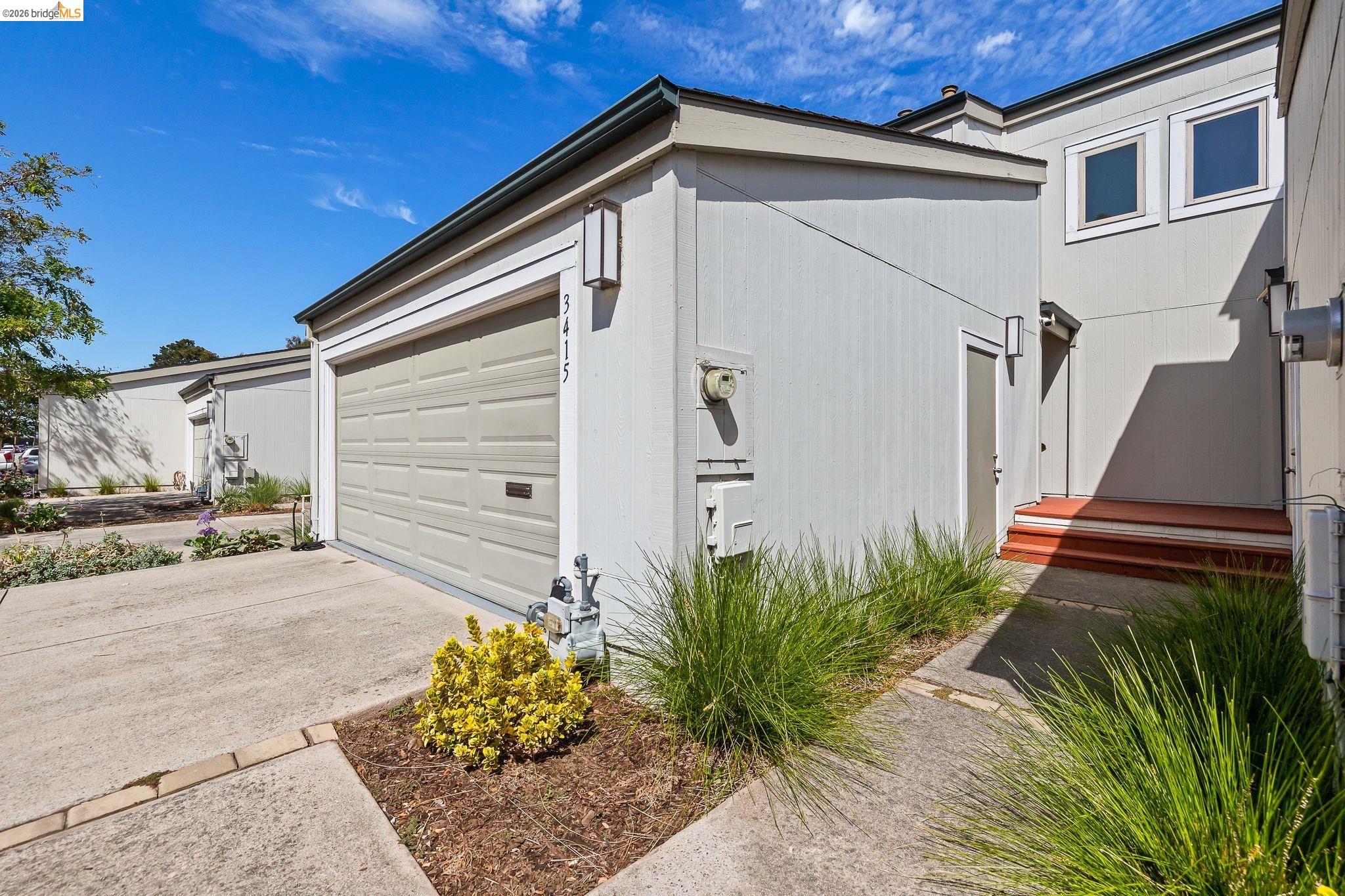 Detail Gallery Image 4 of 37 For 3415 La Selva St, San Mateo,  CA 94403 - 2 Beds | 1/1 Baths