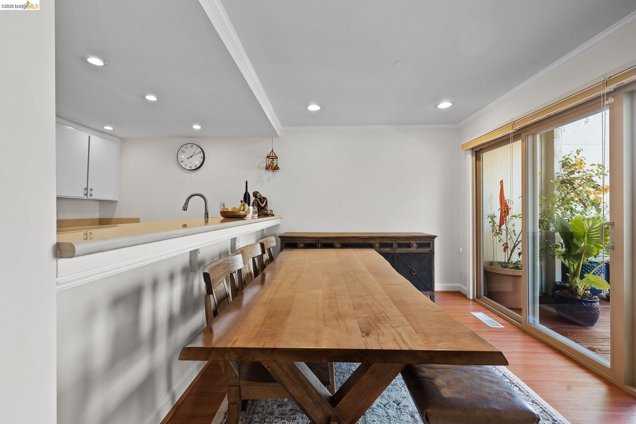 Detail Gallery Image 9 of 37 For 3415 La Selva St, San Mateo,  CA 94403 - 2 Beds | 1/1 Baths