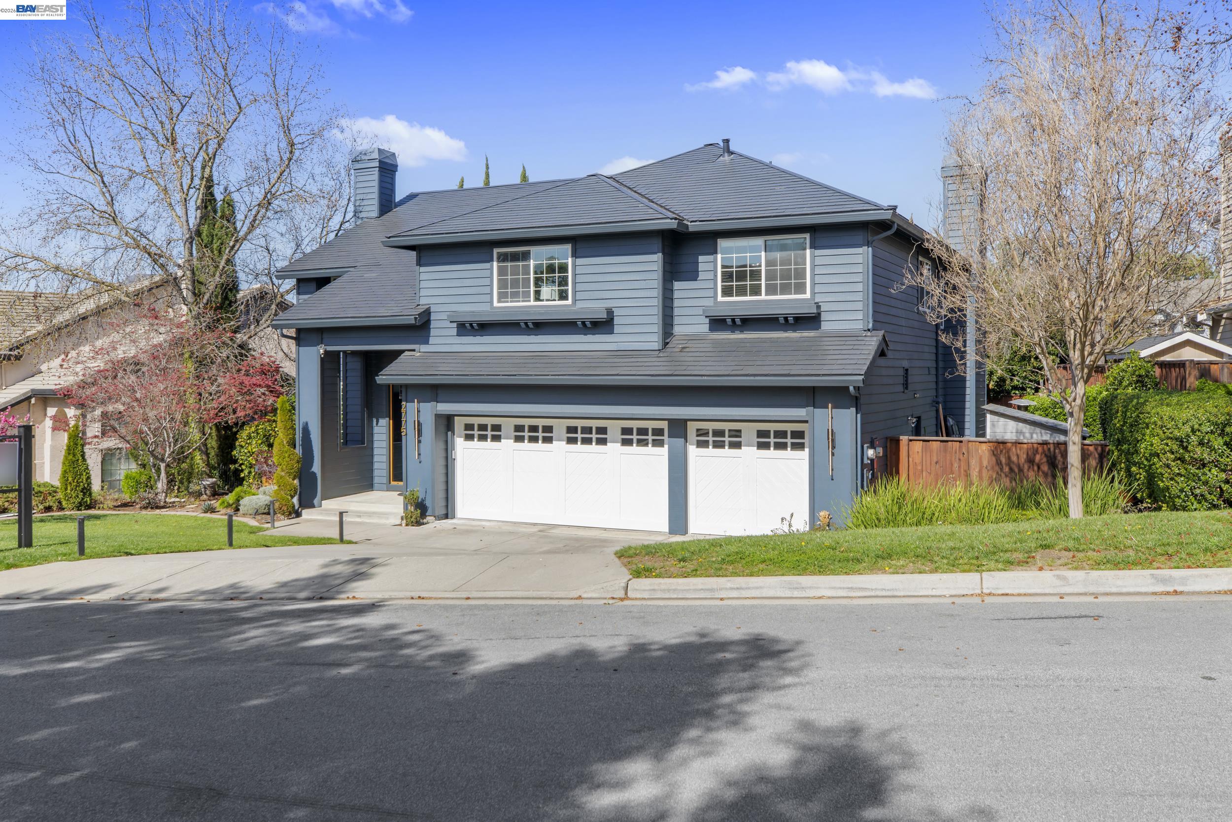 Detail Gallery Image 2 of 48 For 2775 Cantor Dr, Morgan Hill,  CA 95037 - 6 Beds | 4 Baths