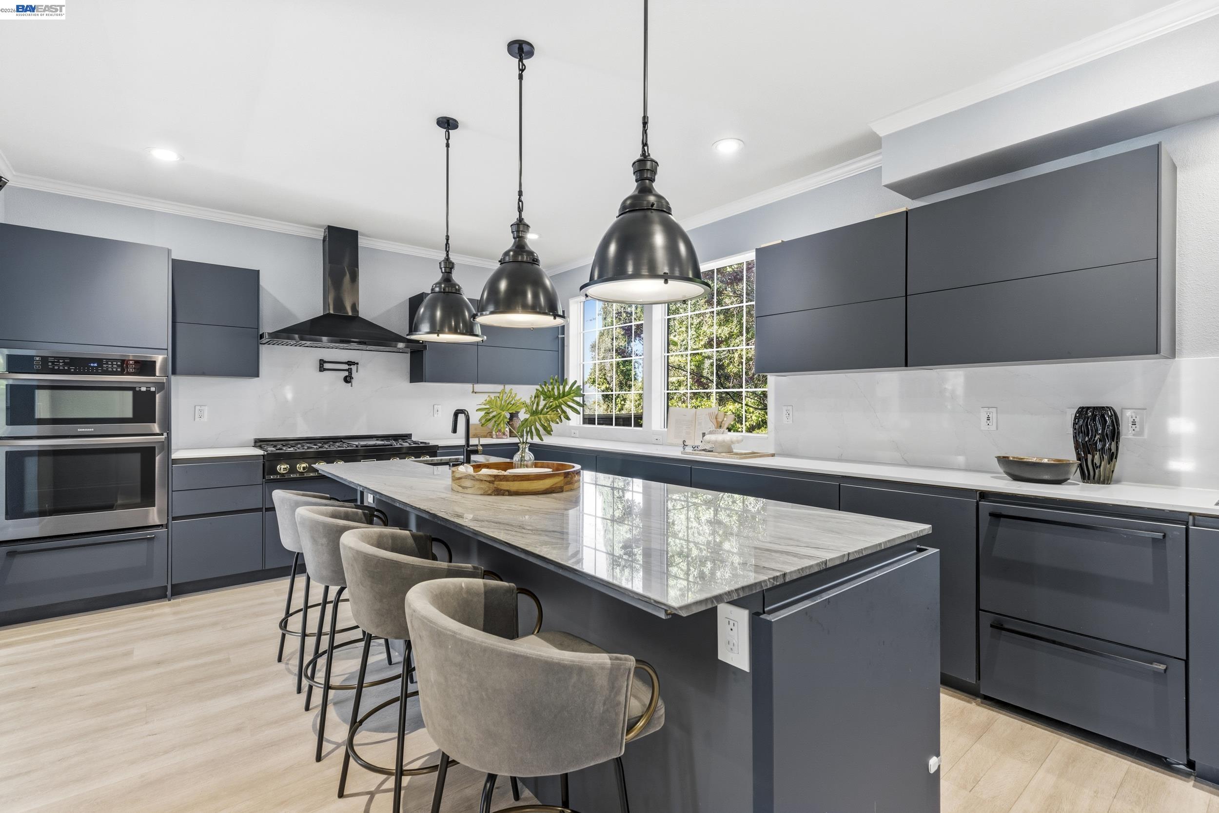 Detail Gallery Image 12 of 47 For 2775 Cantor Dr, Morgan Hill,  CA 95037 - 6 Beds | 4 Baths